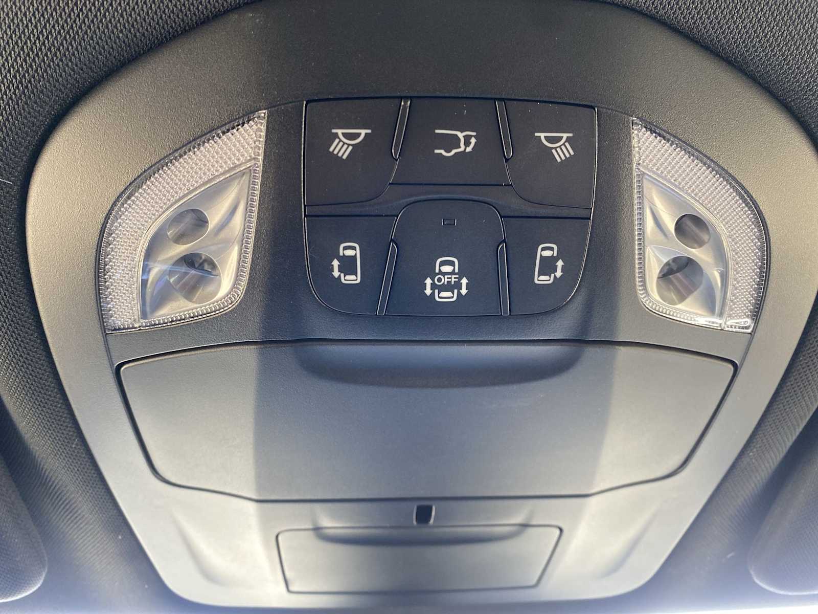Thumbnail: 2026 Chrysler Pacifica - 25