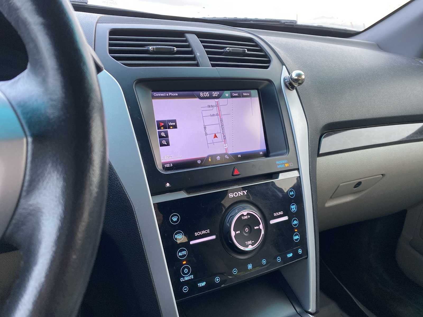 Thumbnail: 2013 Ford Explorer - 15