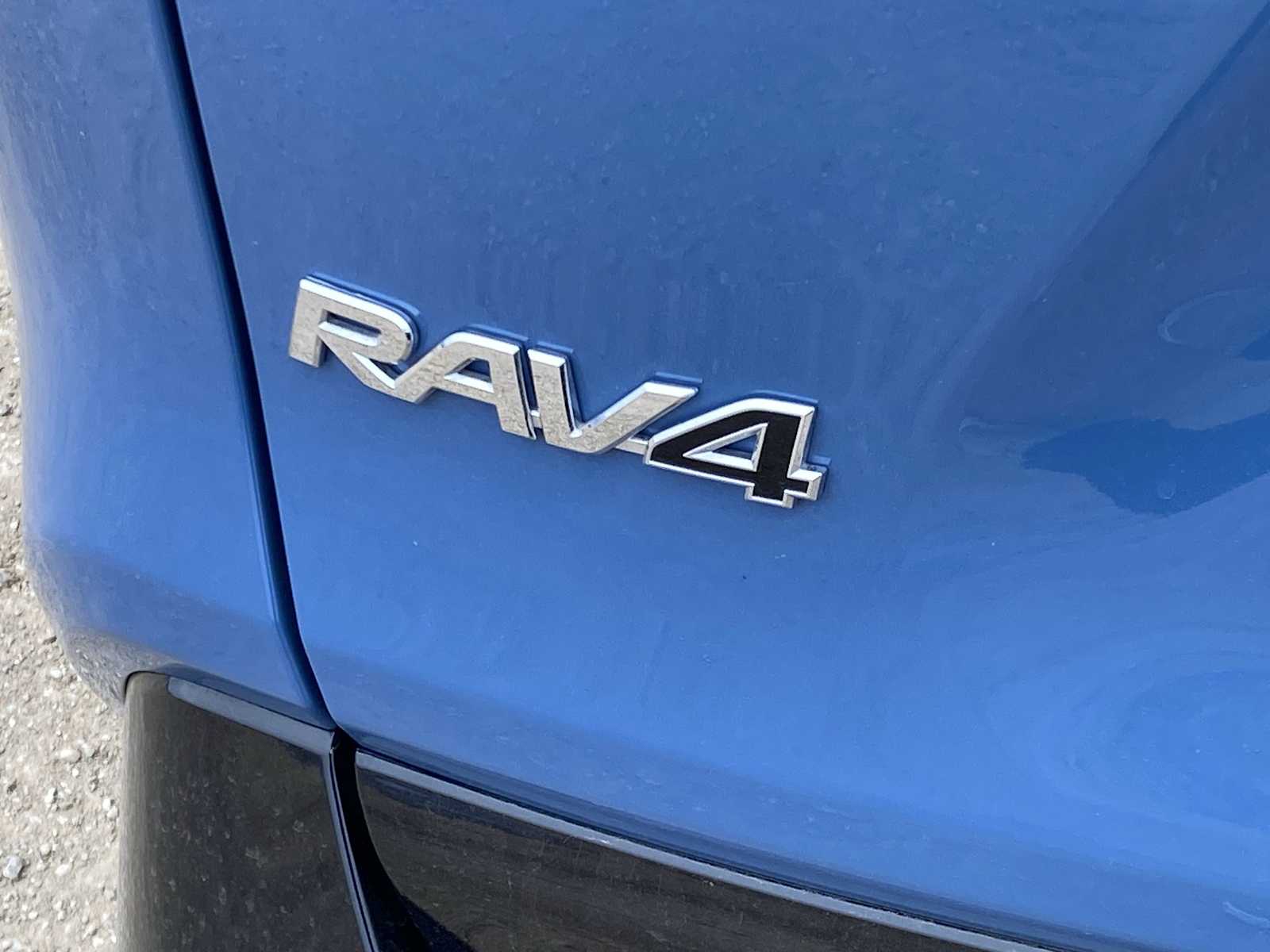 Thumbnail: 2022 Toyota RAV4 - 15