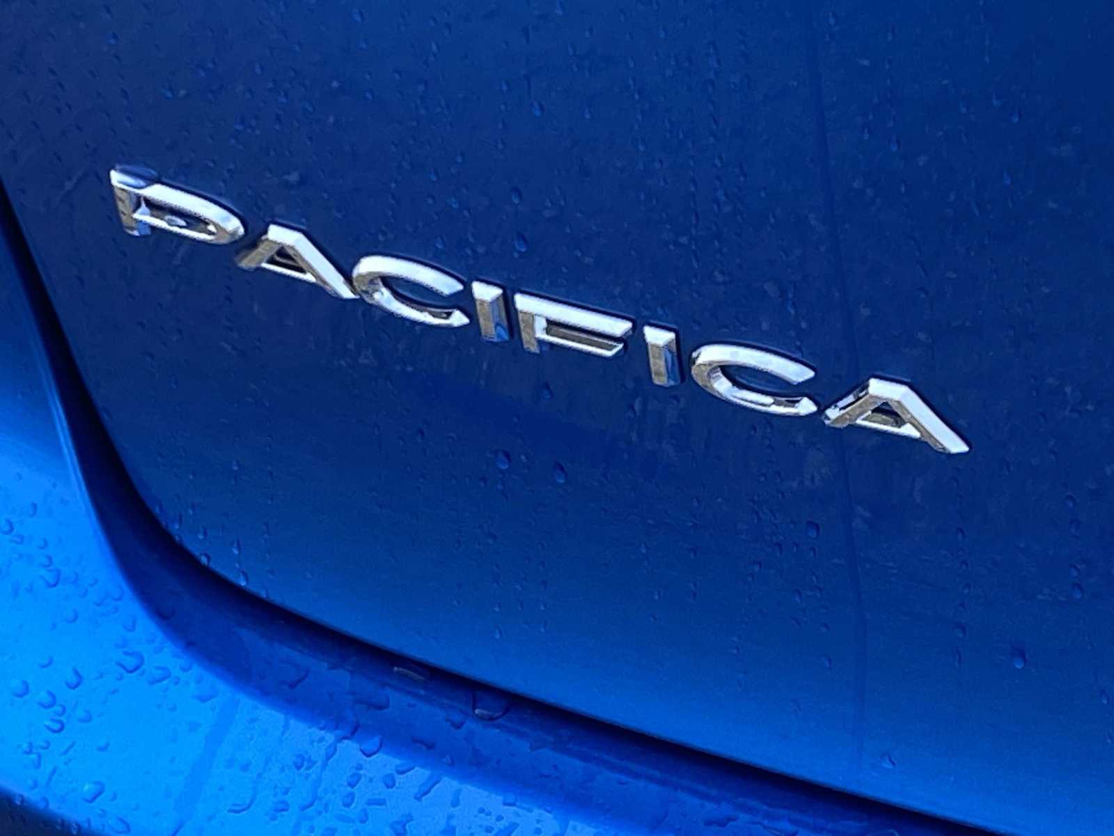 Thumbnail: 2026 Chrysler Pacifica - 15