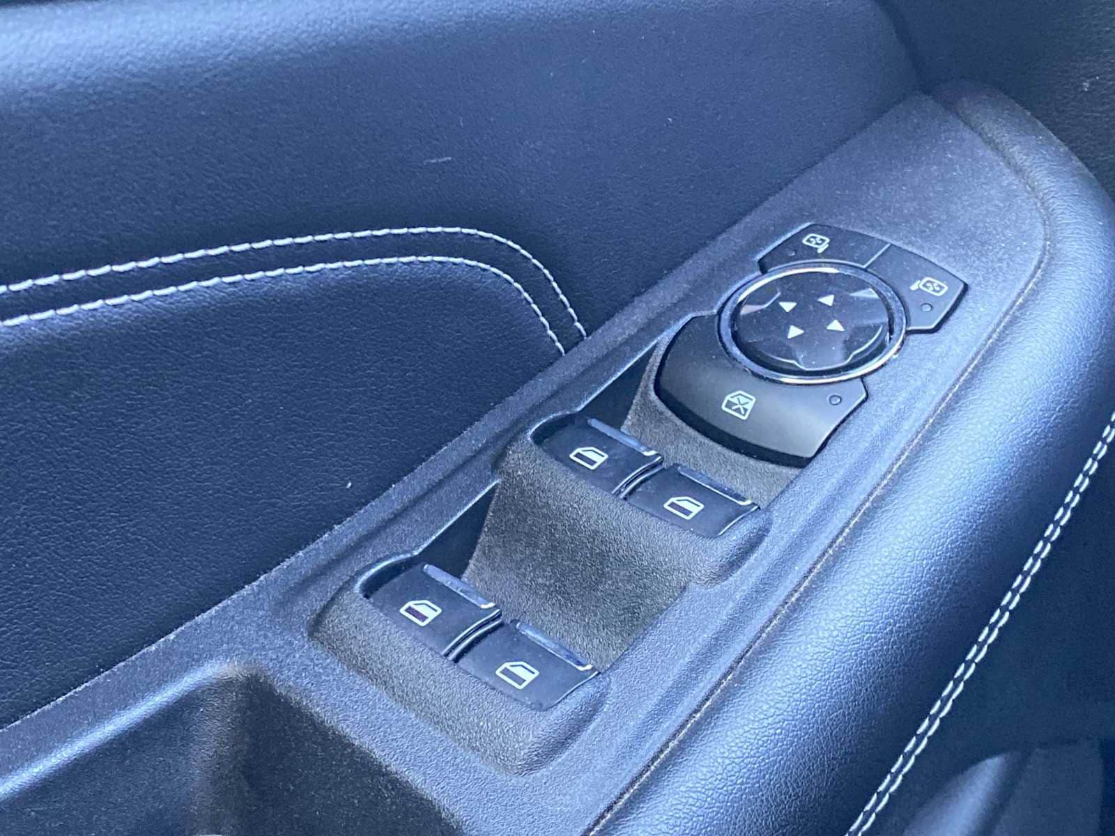 Thumbnail: 2023 Ford Edge - 20