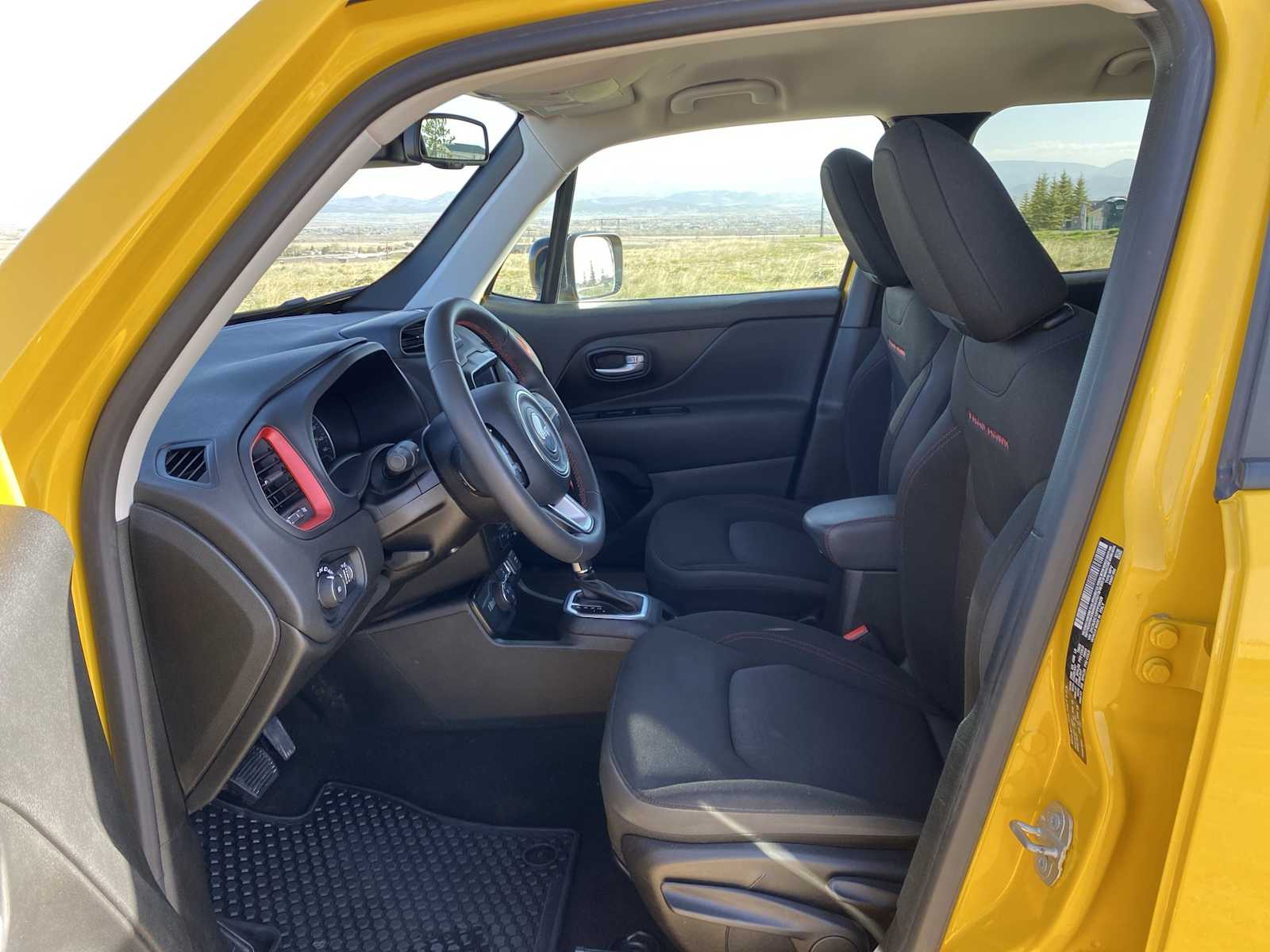 Thumbnail: 2023 Jeep Renegade - 17