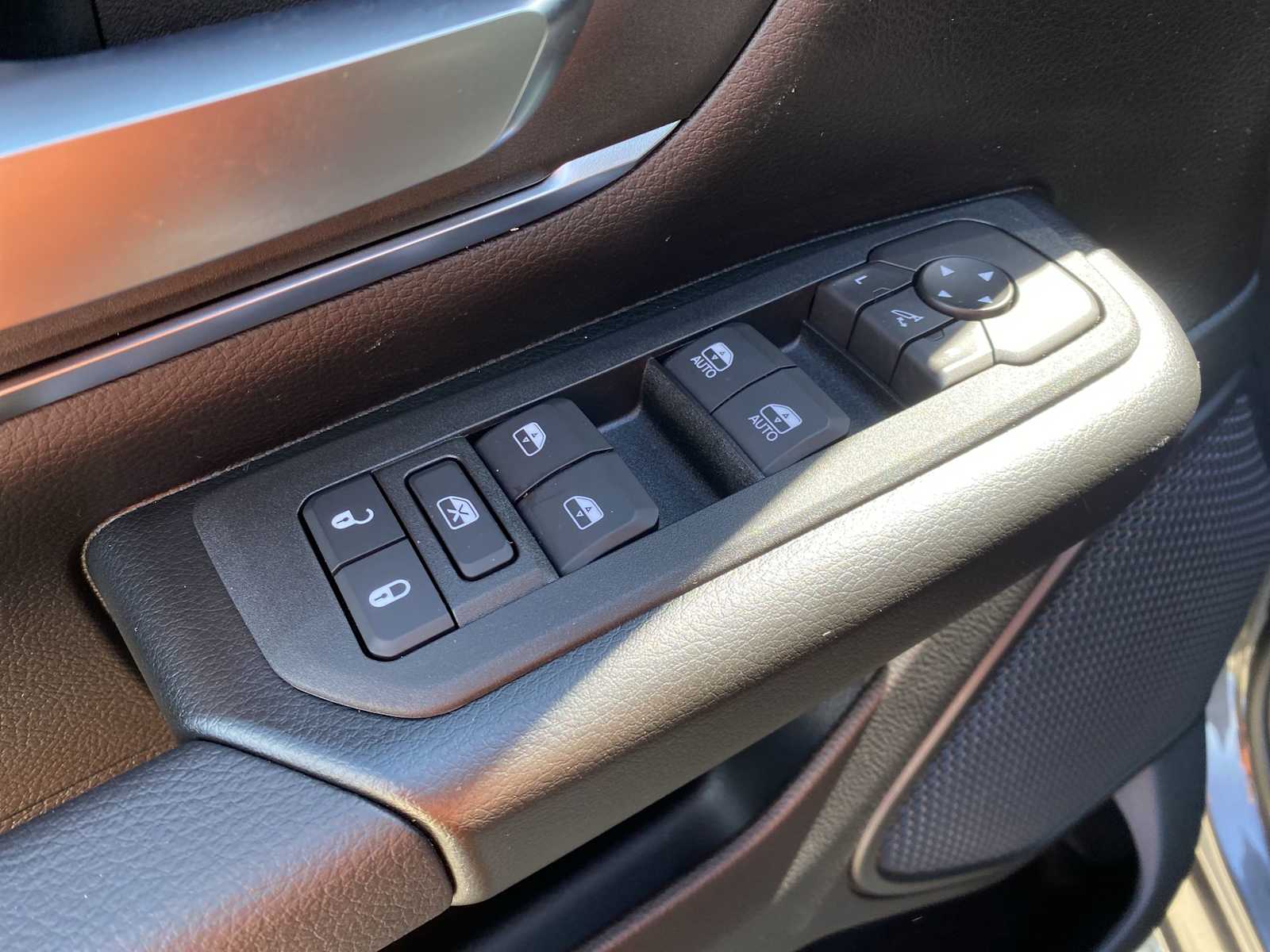 Thumbnail: 2026 RAM 1500 - 20