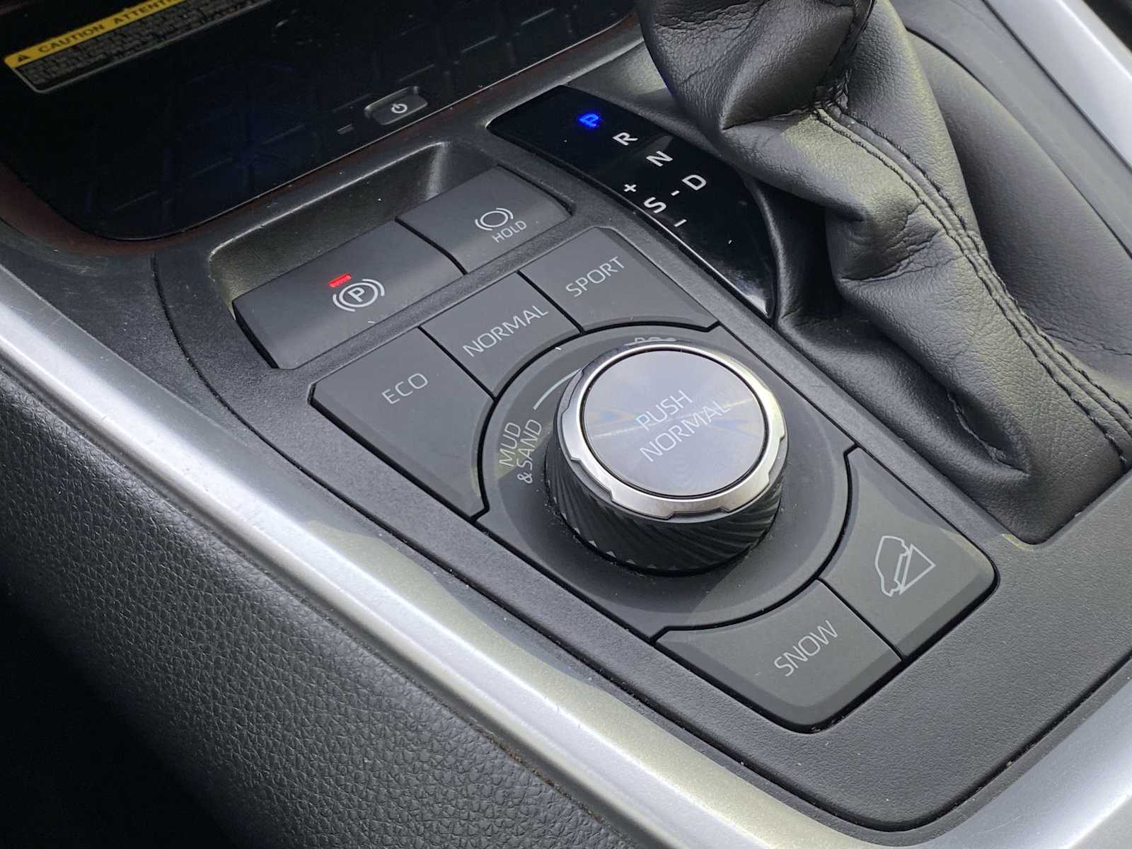 Thumbnail: 2021 Toyota RAV4 - 25