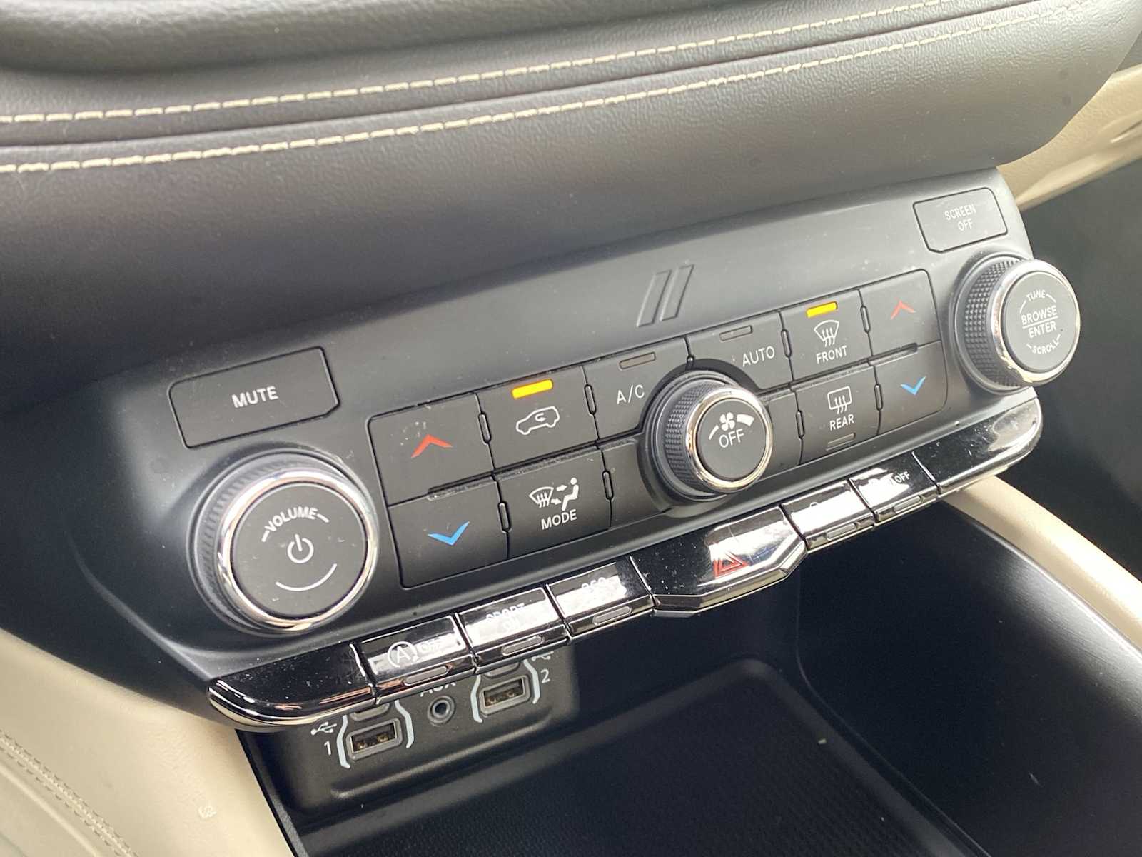 Thumbnail: 2022 Dodge Durango - 23