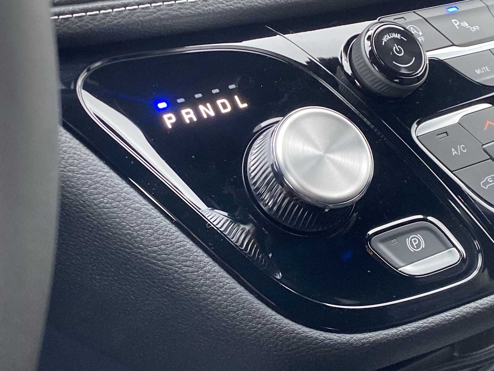 Thumbnail: 2026 Chrysler Pacifica - 21