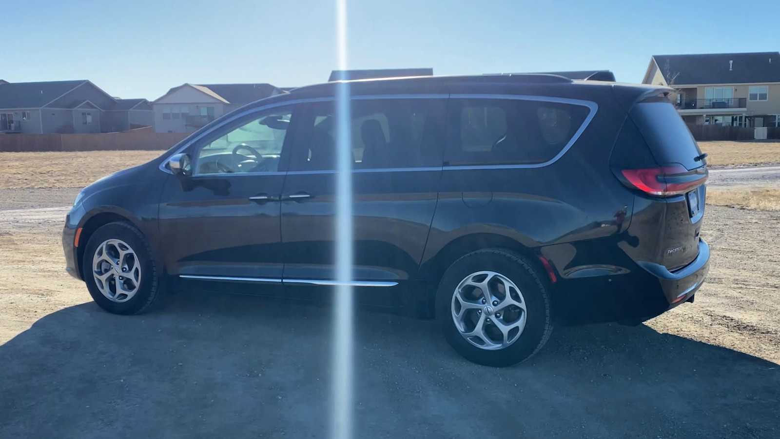 Thumbnail: 2023 Chrysler Pacifica - 6