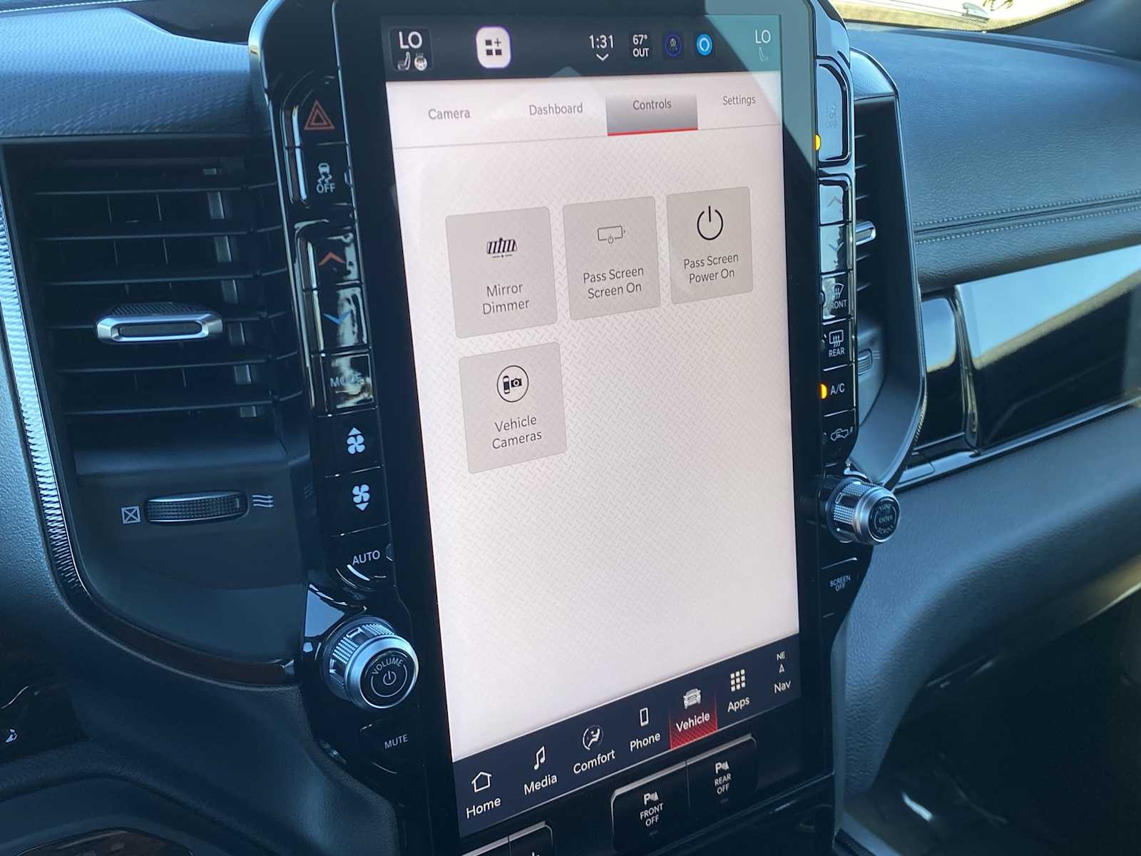 Thumbnail: 2026 RAM 1500 - 29