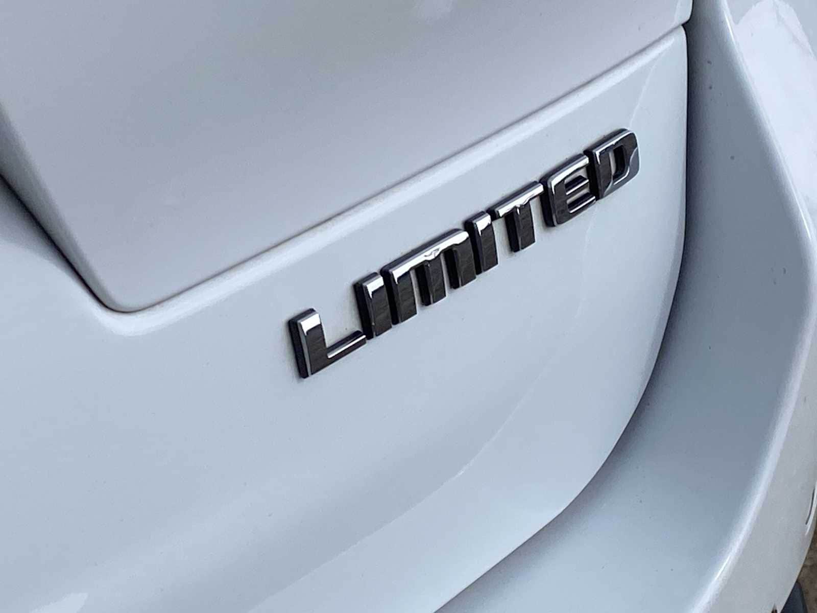 Thumbnail: 2022 Jeep Grand Cherokee - 26