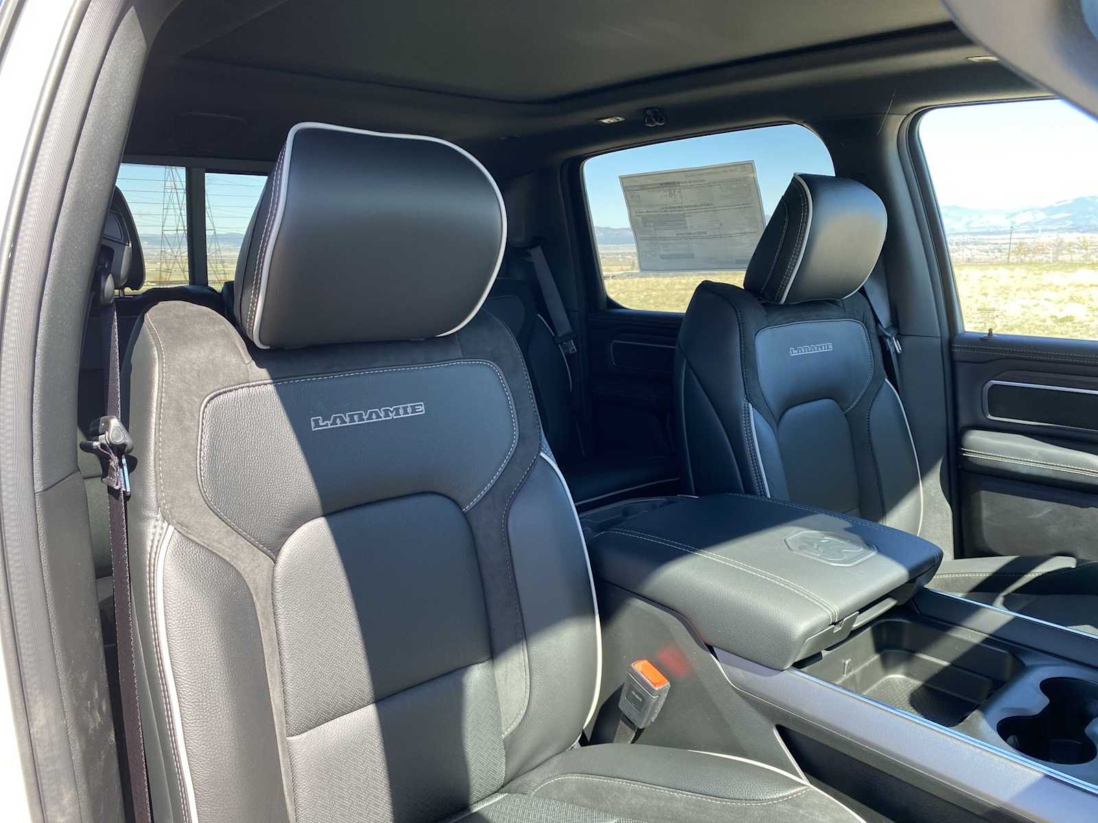 Thumbnail: 2026 RAM 1500 - 18