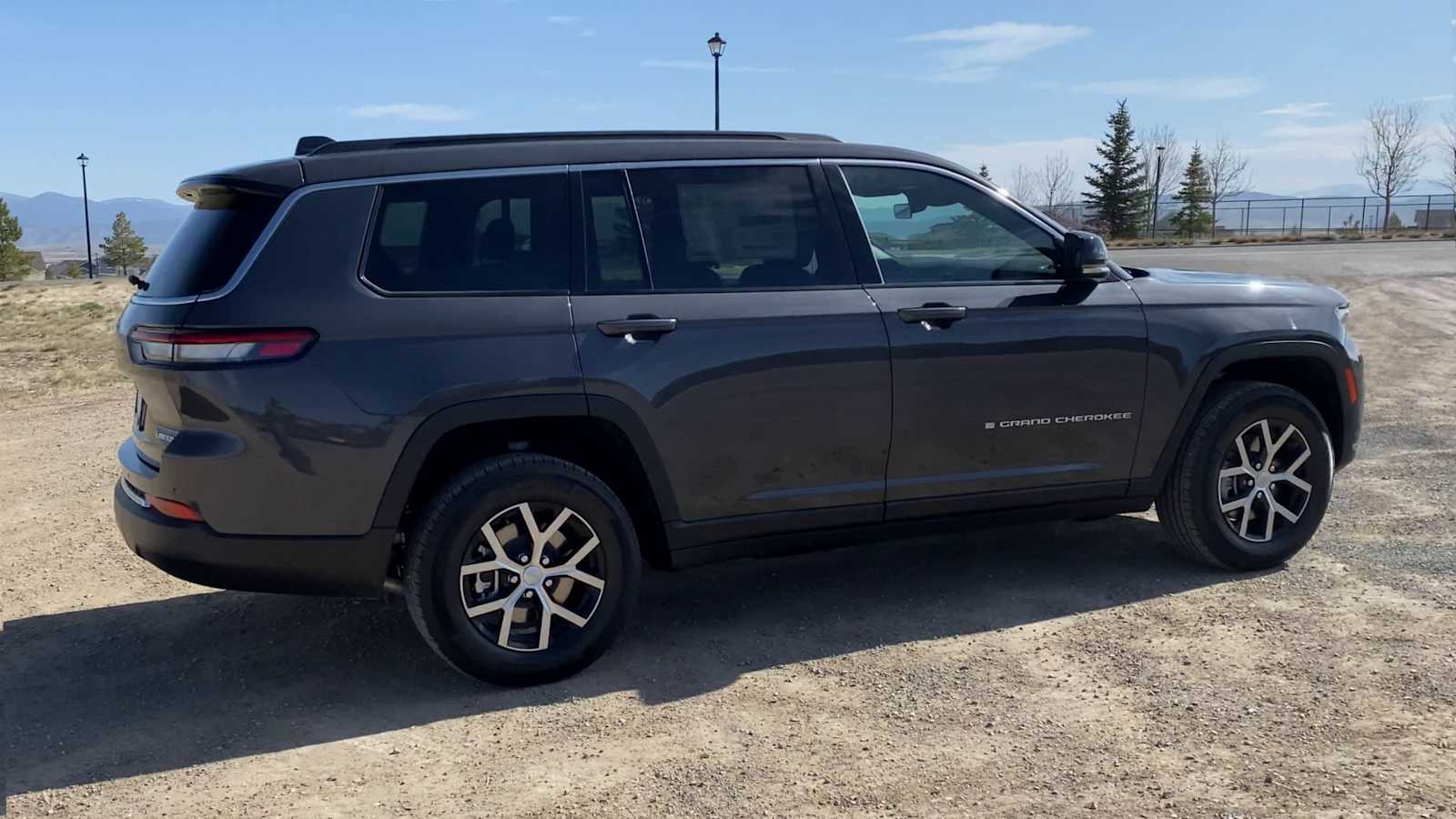 Thumbnail: 2025 Jeep Grand Cherokee - 9