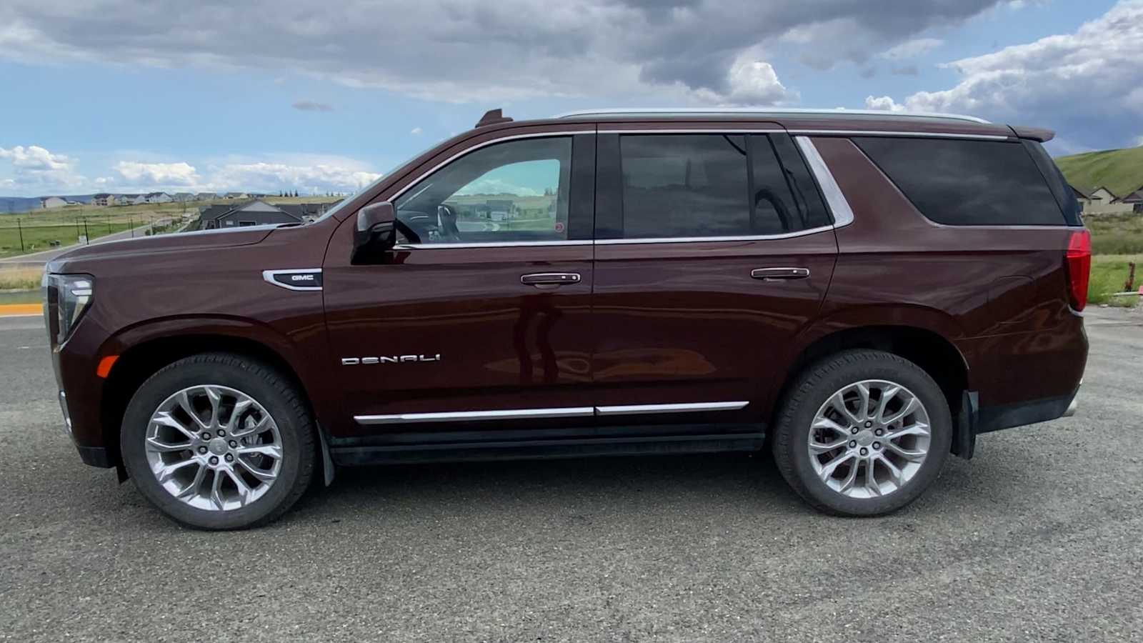 2022 GMC Yukon Denali 6