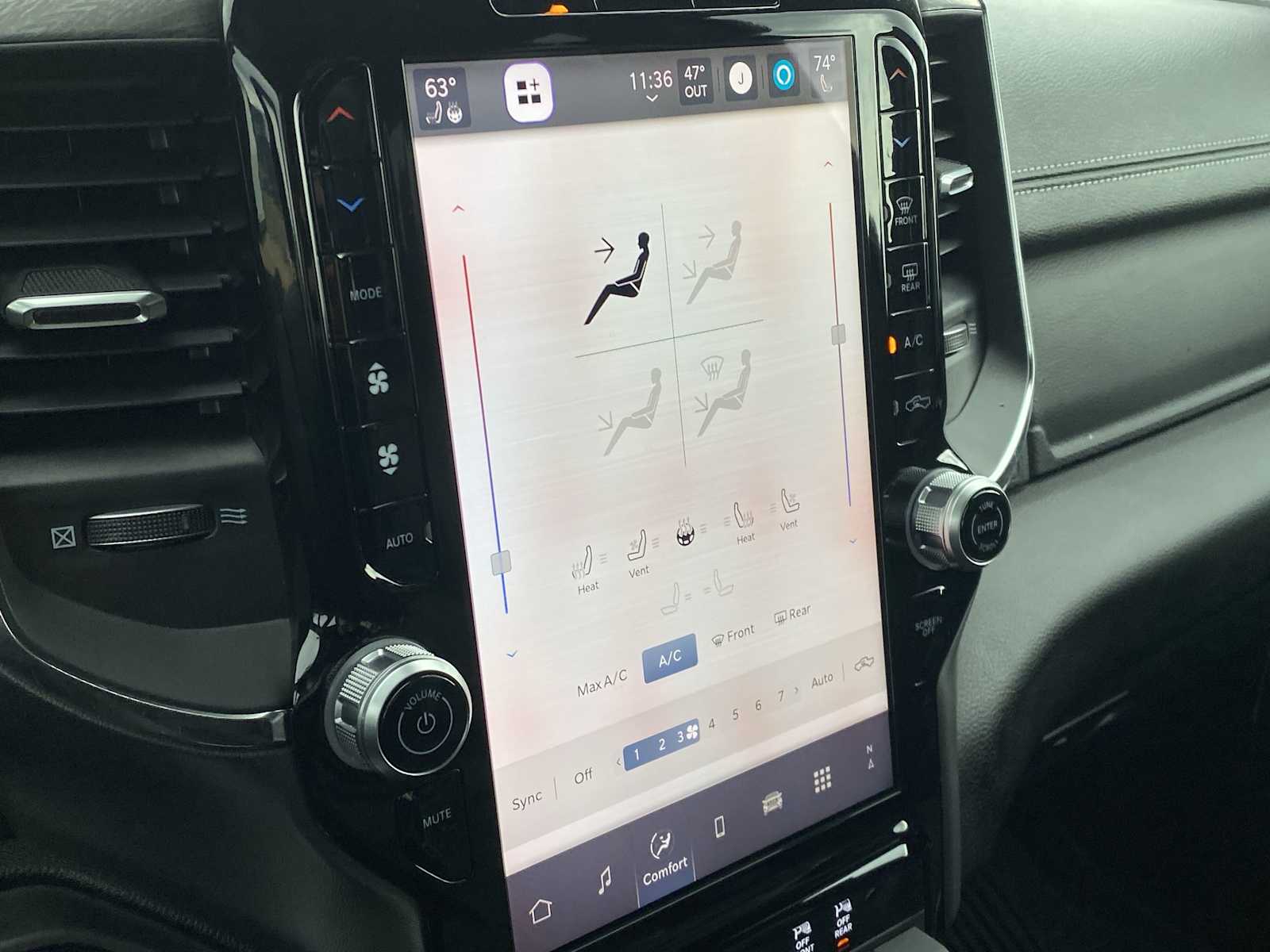 Thumbnail: 2025 RAM 1500 - 28