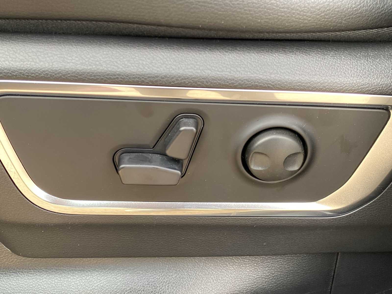 Thumbnail: 2026 RAM 1500 - 21