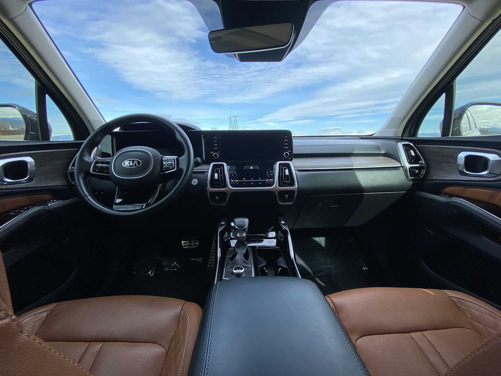 Thumbnail: 2021 Kia Sorento - 16