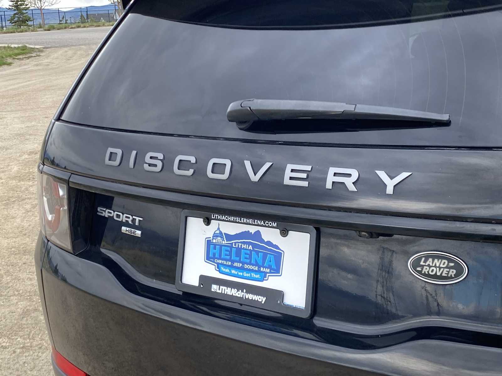 Thumbnail: 2017 Land Rover Discovery Sport - 15