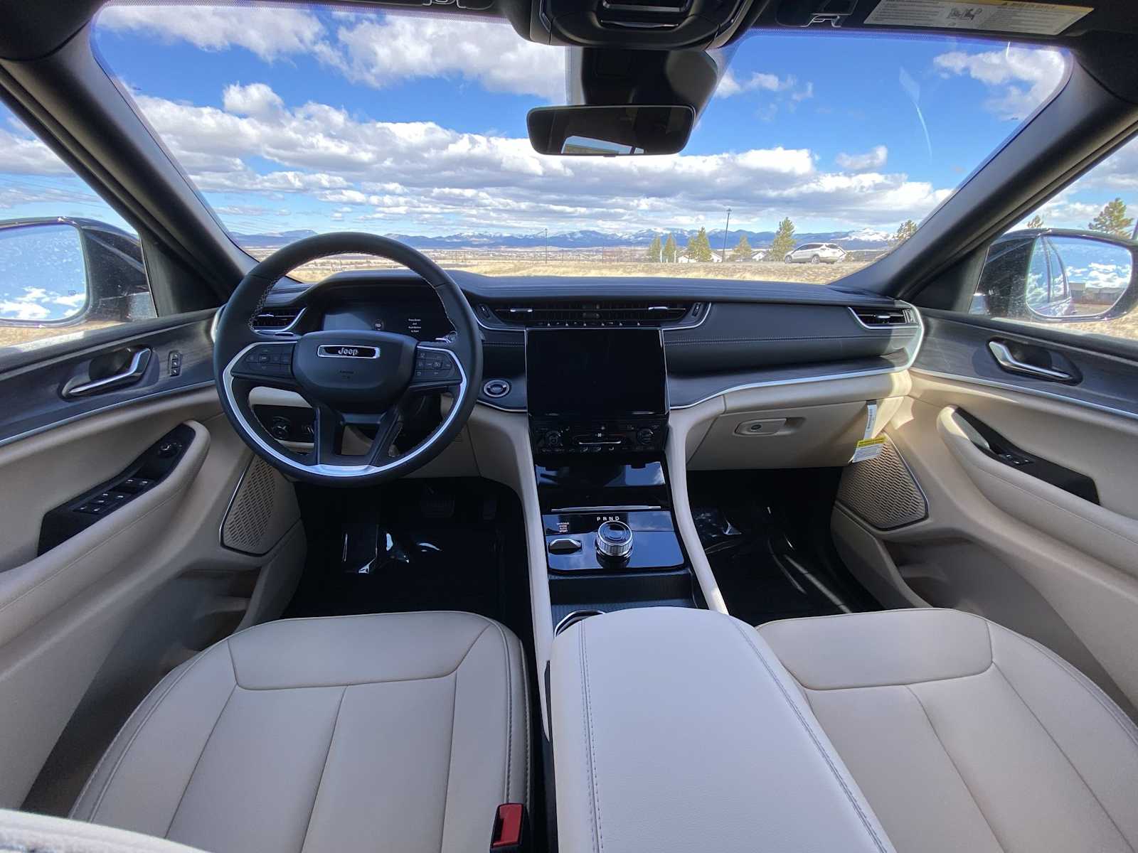 Thumbnail: 2025 Jeep Grand Cherokee - 39