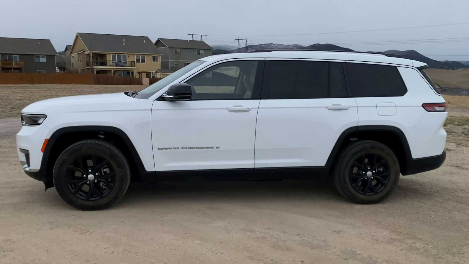 Thumbnail: 2022 Jeep Grand Cherokee - 5