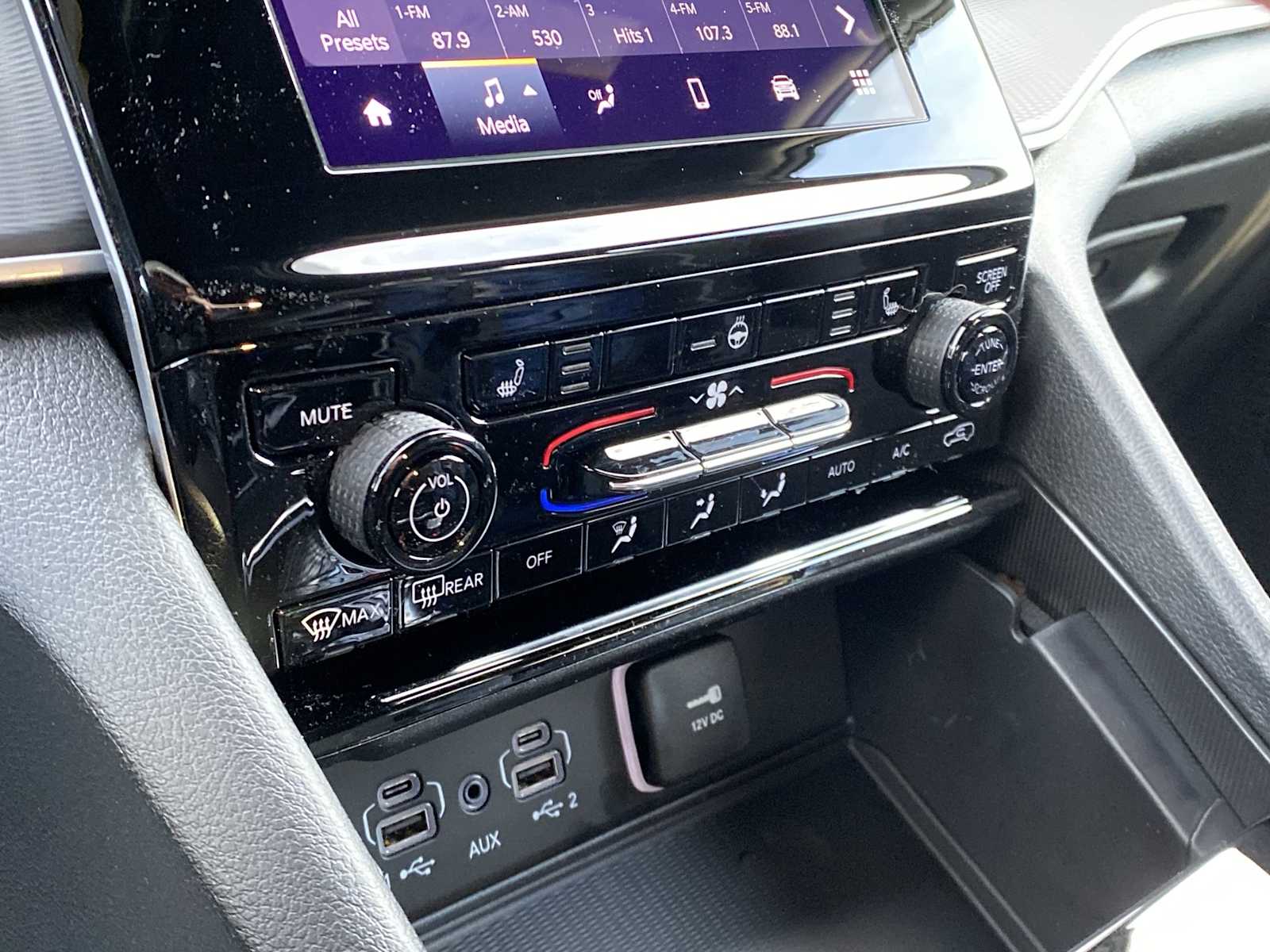 Thumbnail: 2025 Jeep Grand Cherokee - 26