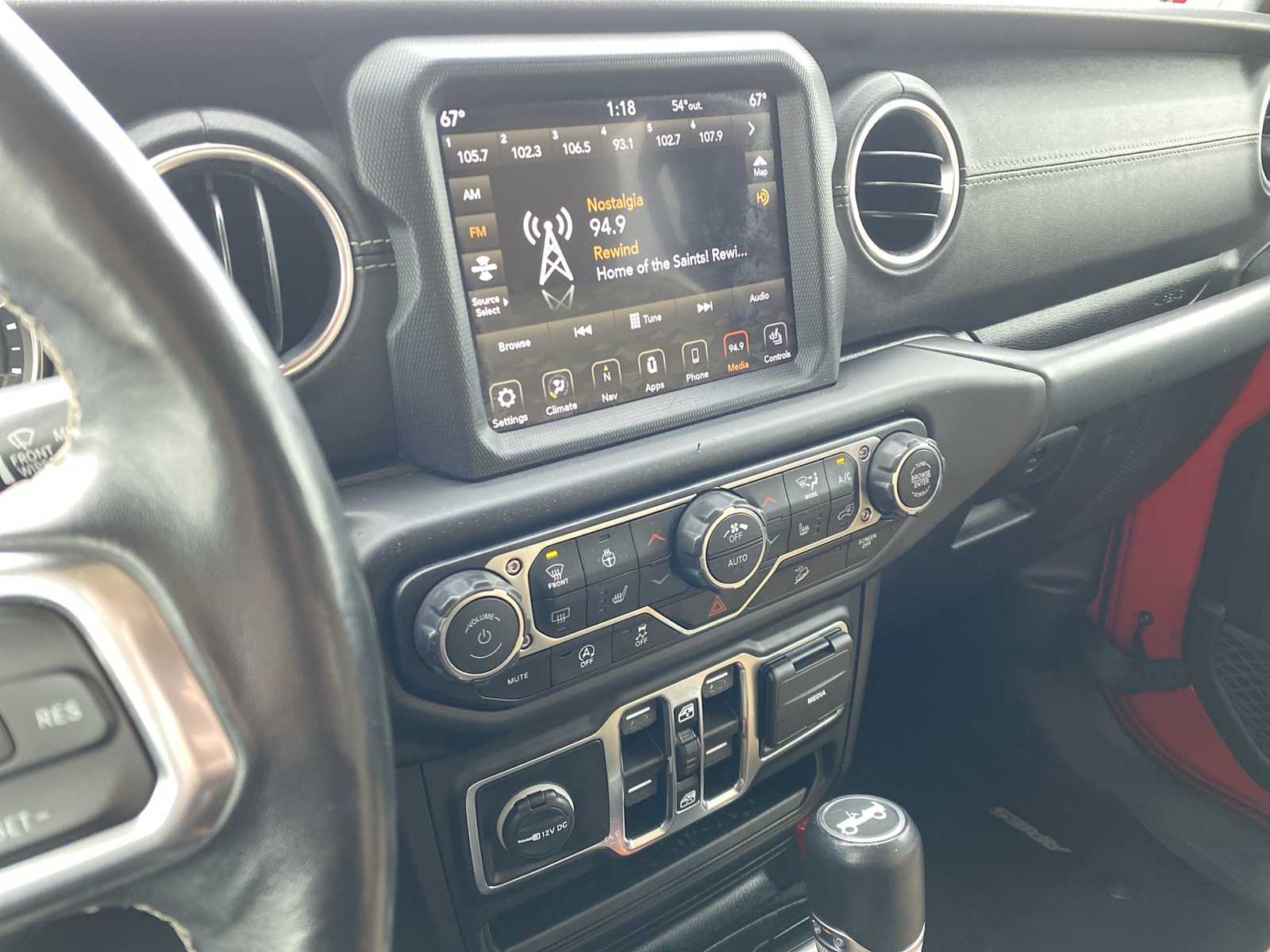 Thumbnail: 2019 Jeep Wrangler - 22