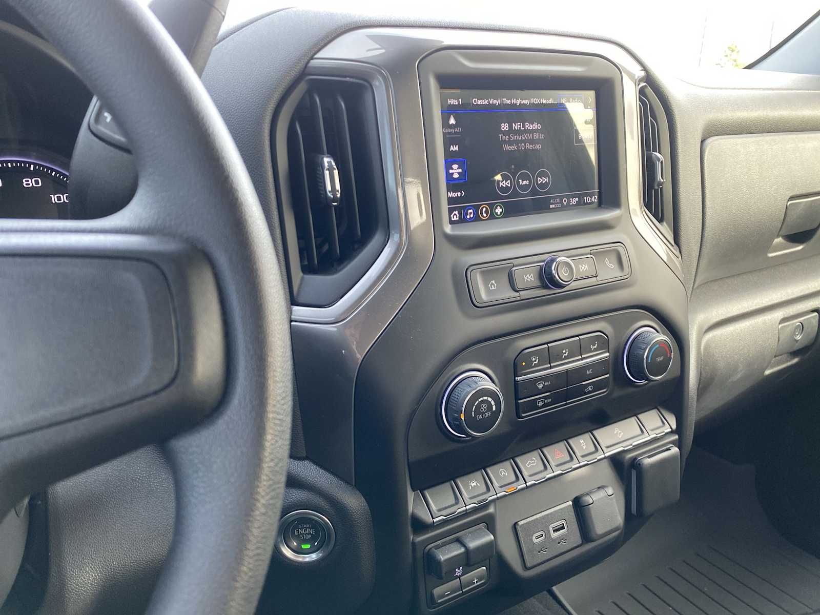 Thumbnail: 2025 Chevrolet Silverado 1500 - 18