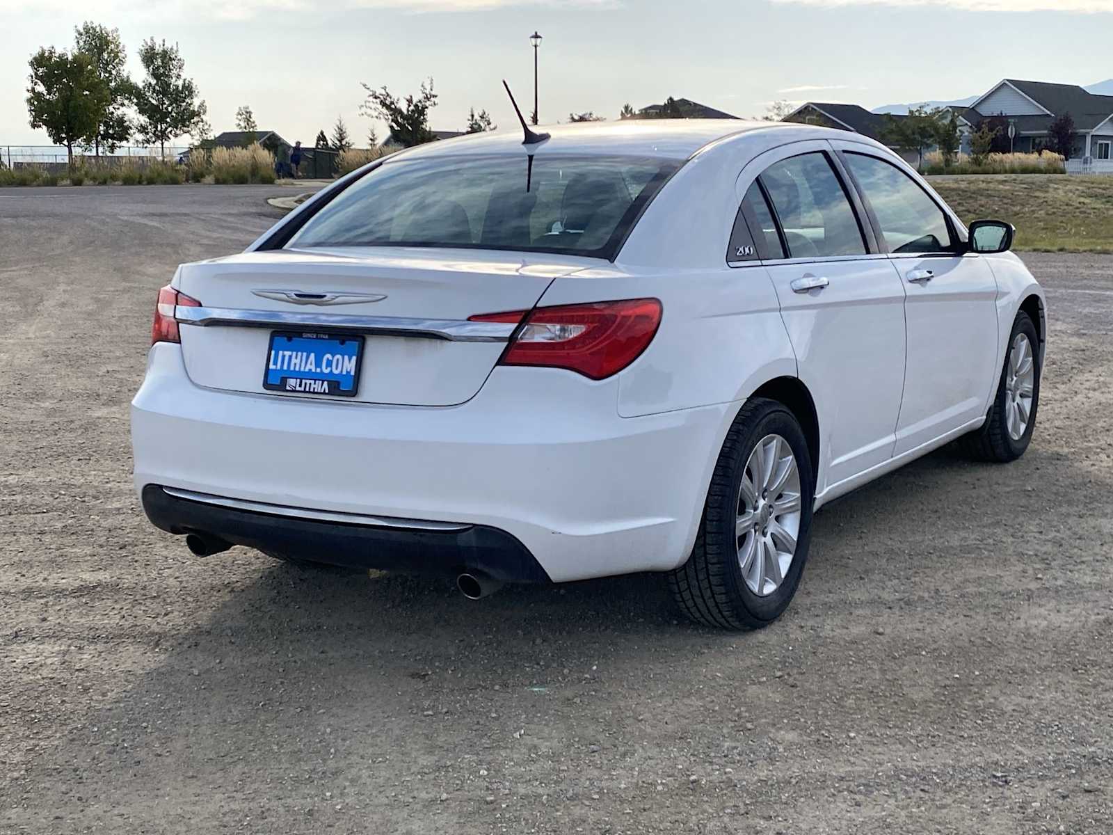 Thumbnail: 2014 Chrysler 200 - 12