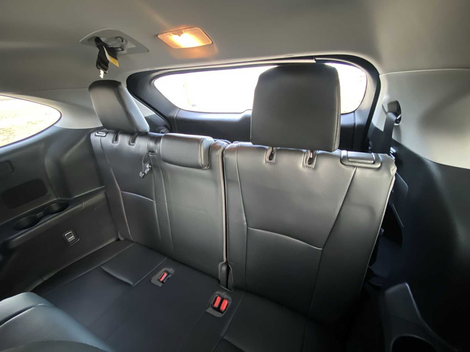 Thumbnail: 2022 Toyota Highlander - 39