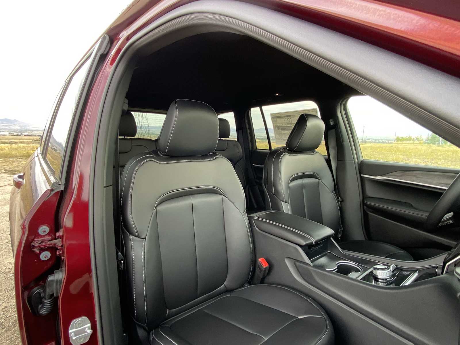 Thumbnail: 2025 Jeep Grand Cherokee - 17