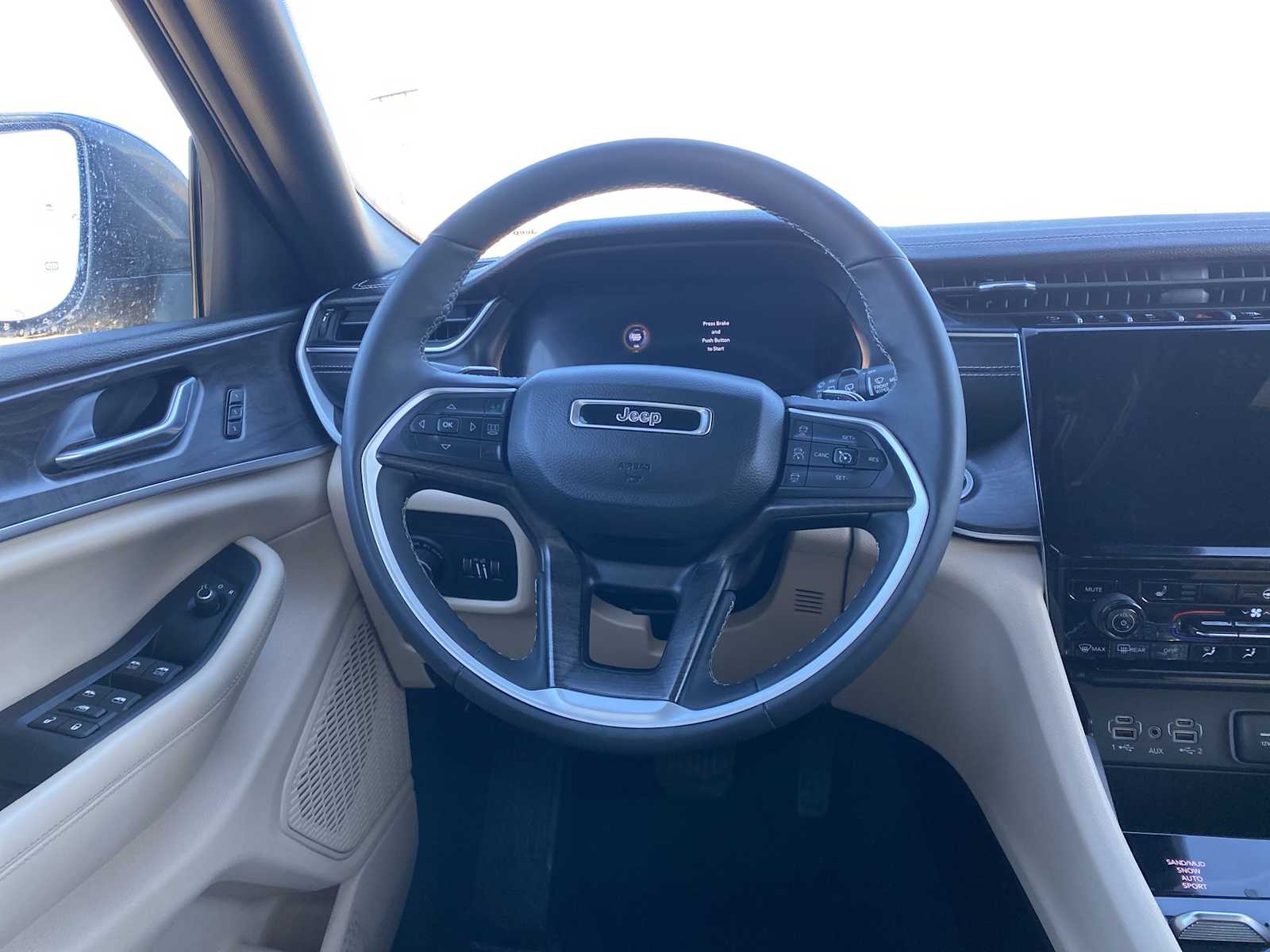 Thumbnail: 2024 Jeep Grand Cherokee L - 29