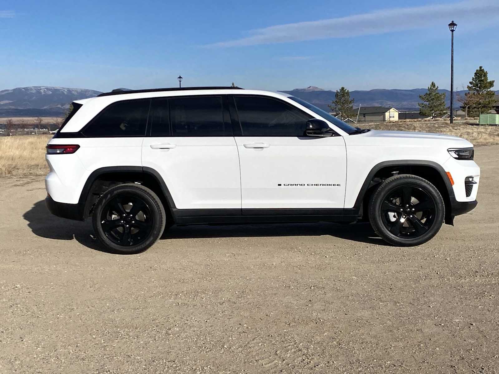 Thumbnail: 2023 Jeep Grand Cherokee - 26