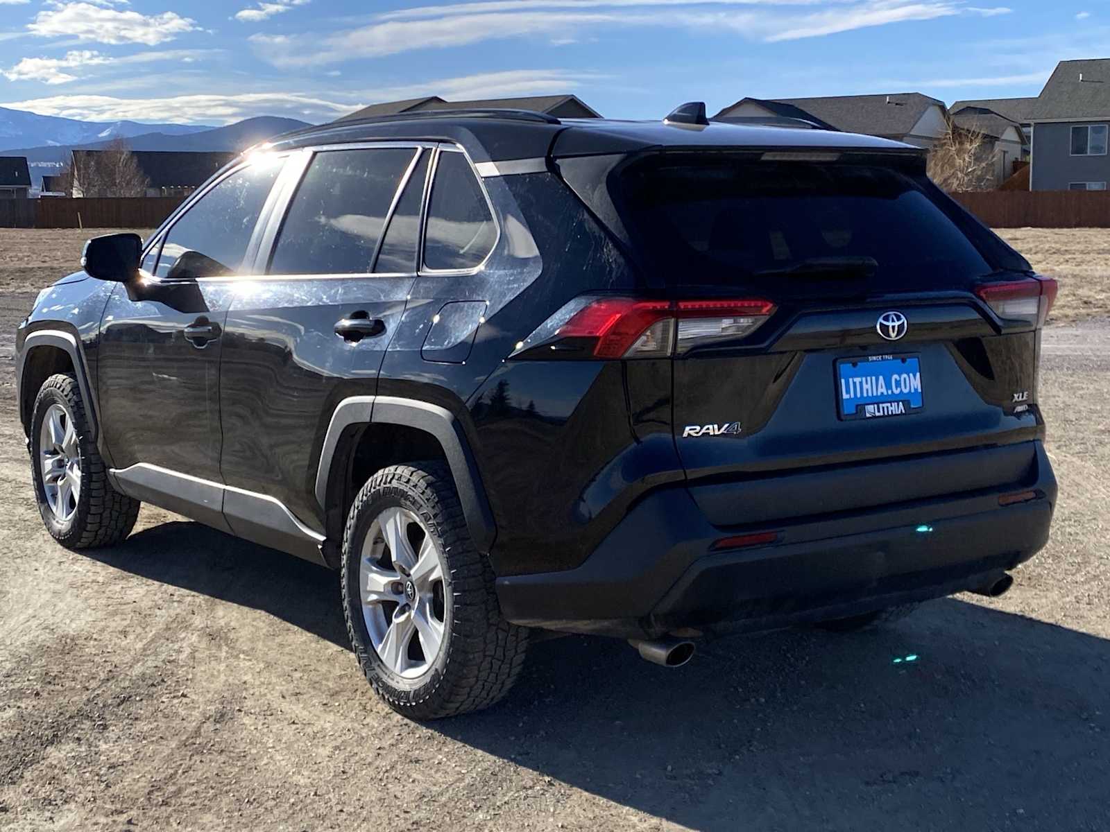 Thumbnail: 2019 Toyota RAV4 - 12