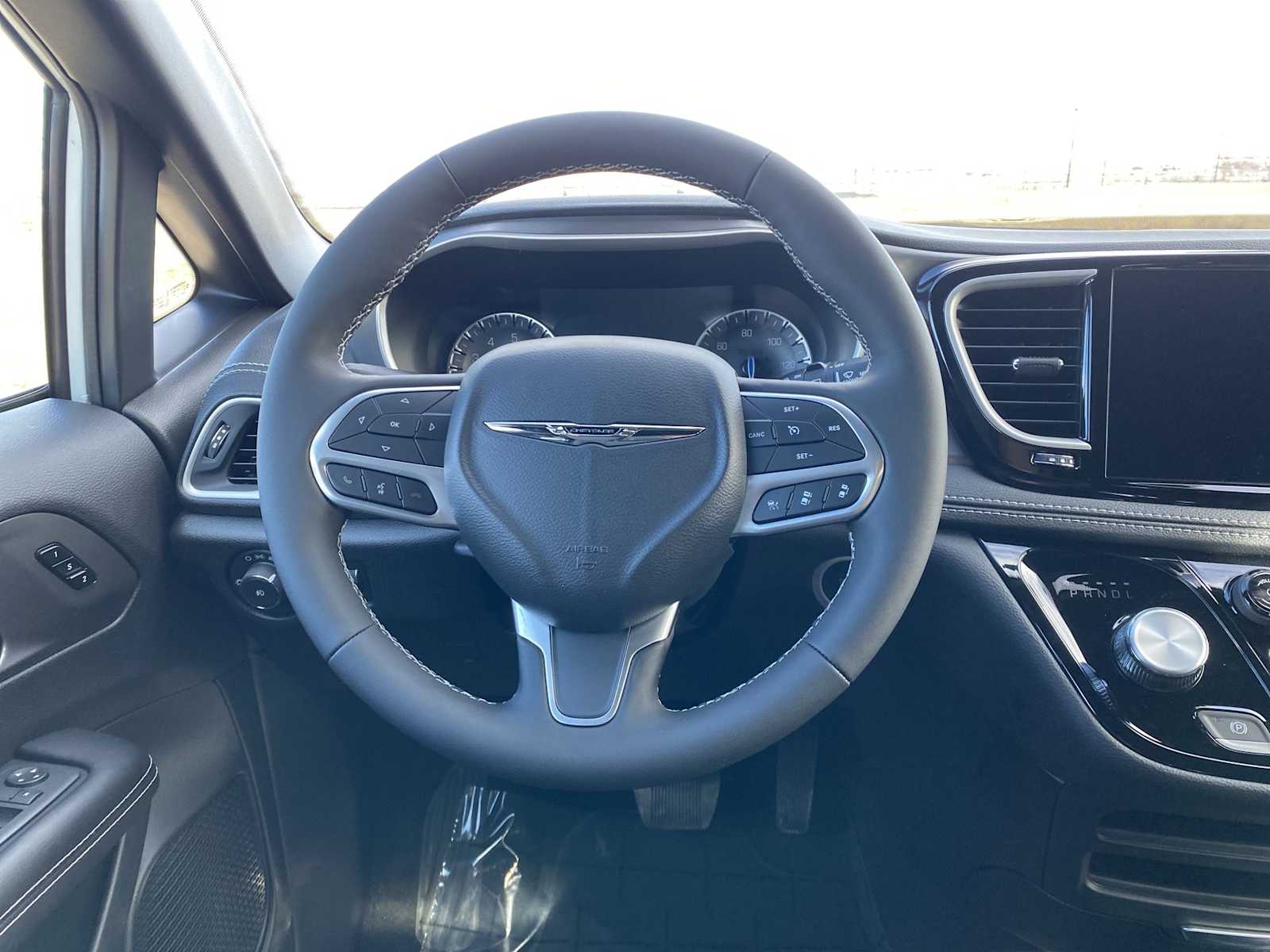 Thumbnail: 2026 Chrysler Pacifica - 29