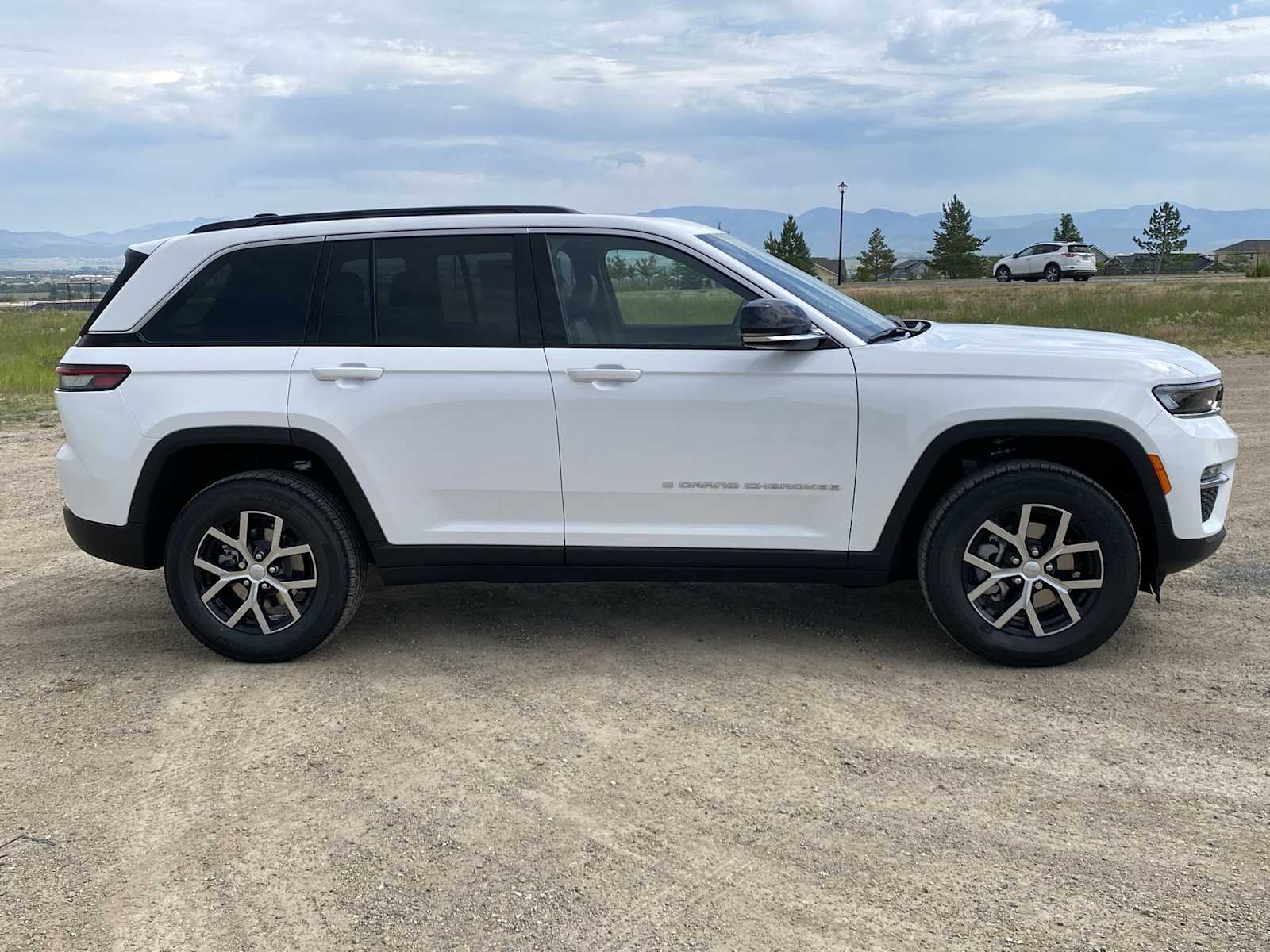 Thumbnail: 2025 Jeep Grand Cherokee - 22