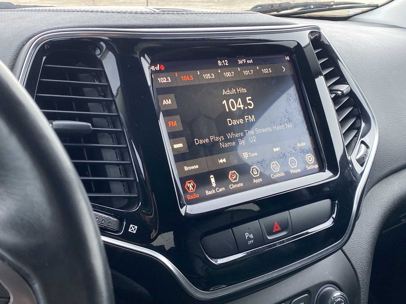 Thumbnail: 2019 Jeep Cherokee - 27