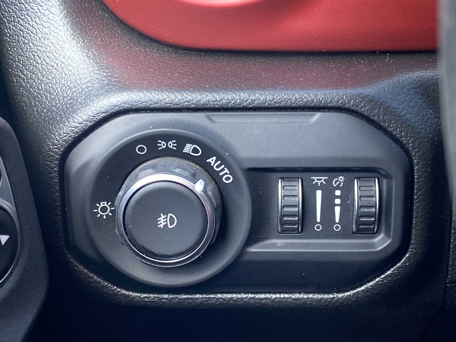 Thumbnail: 2022 Jeep Wrangler - 22