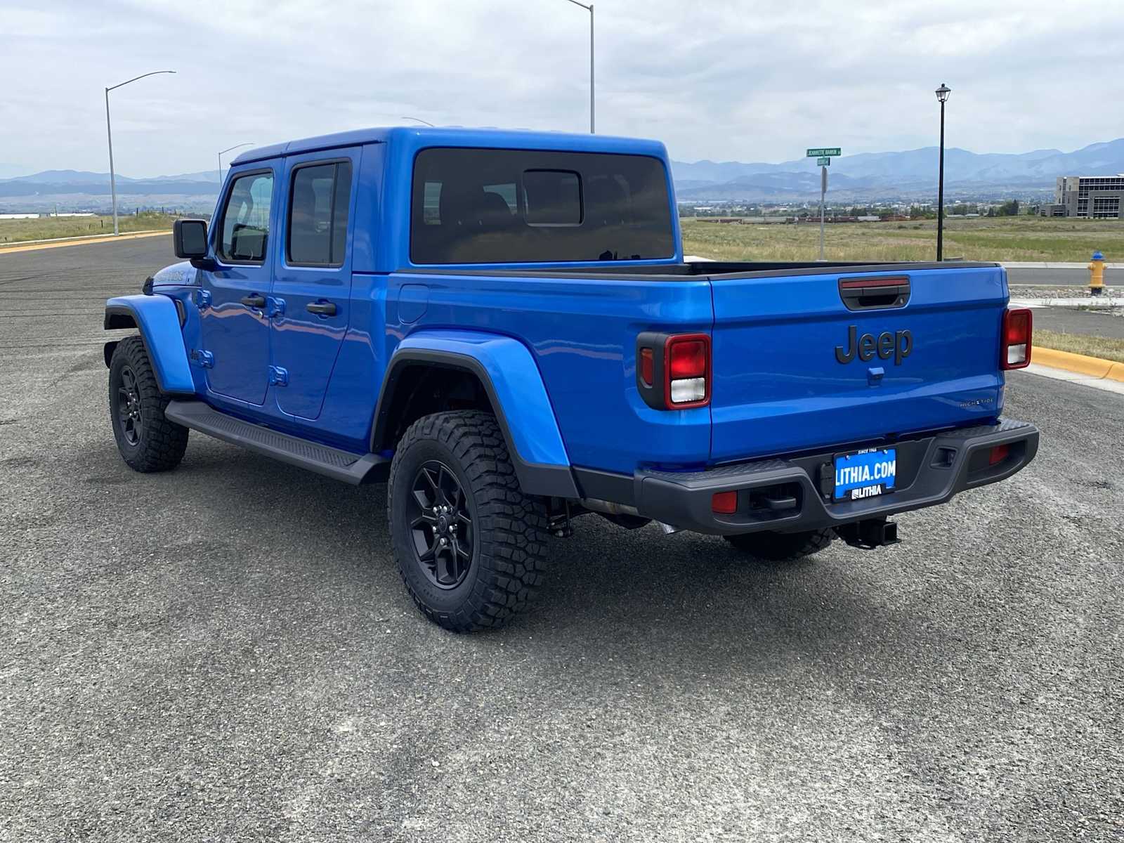Thumbnail: 2025 Jeep Gladiator - 11