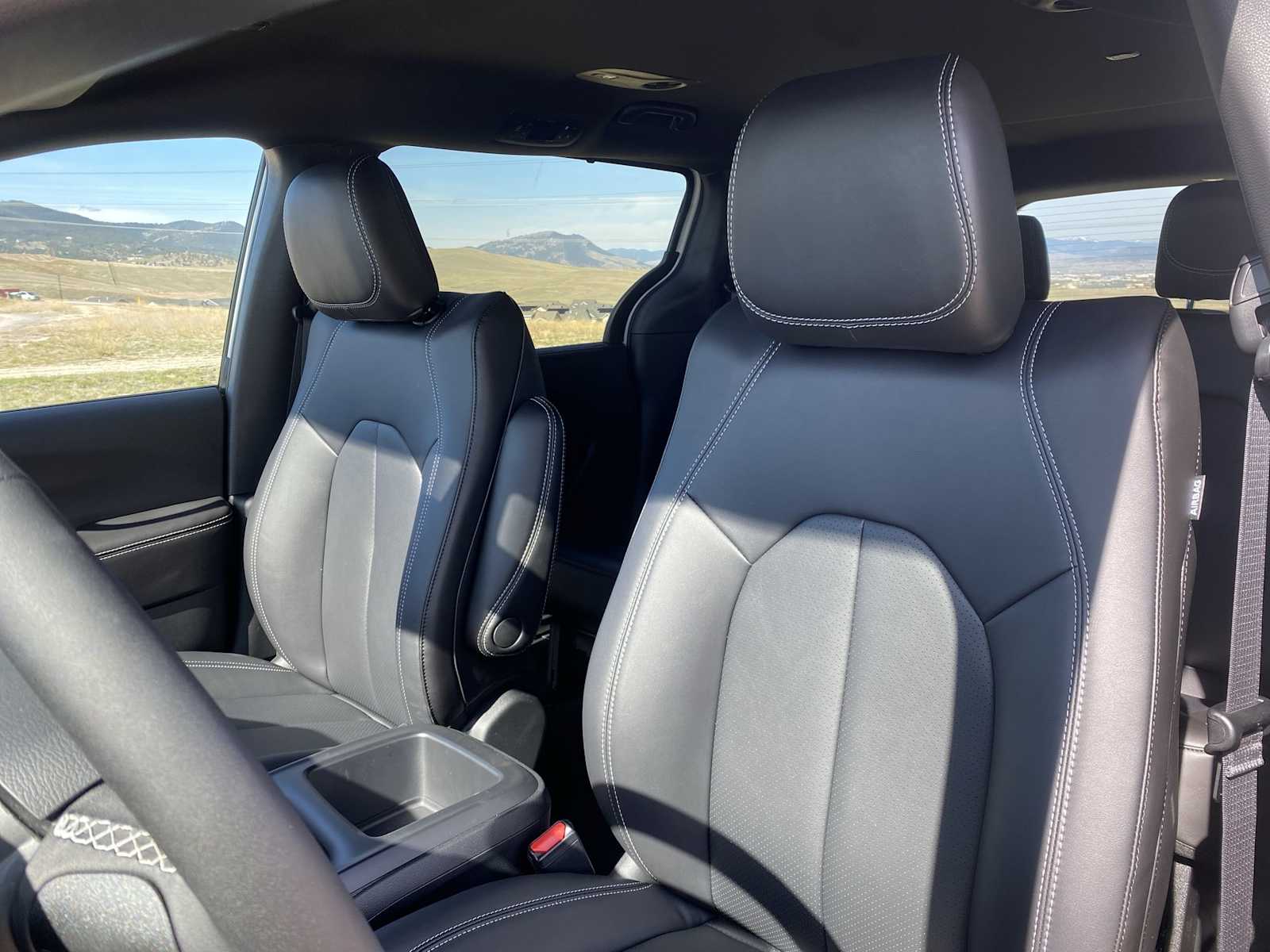Thumbnail: 2026 Chrysler Pacifica - 19