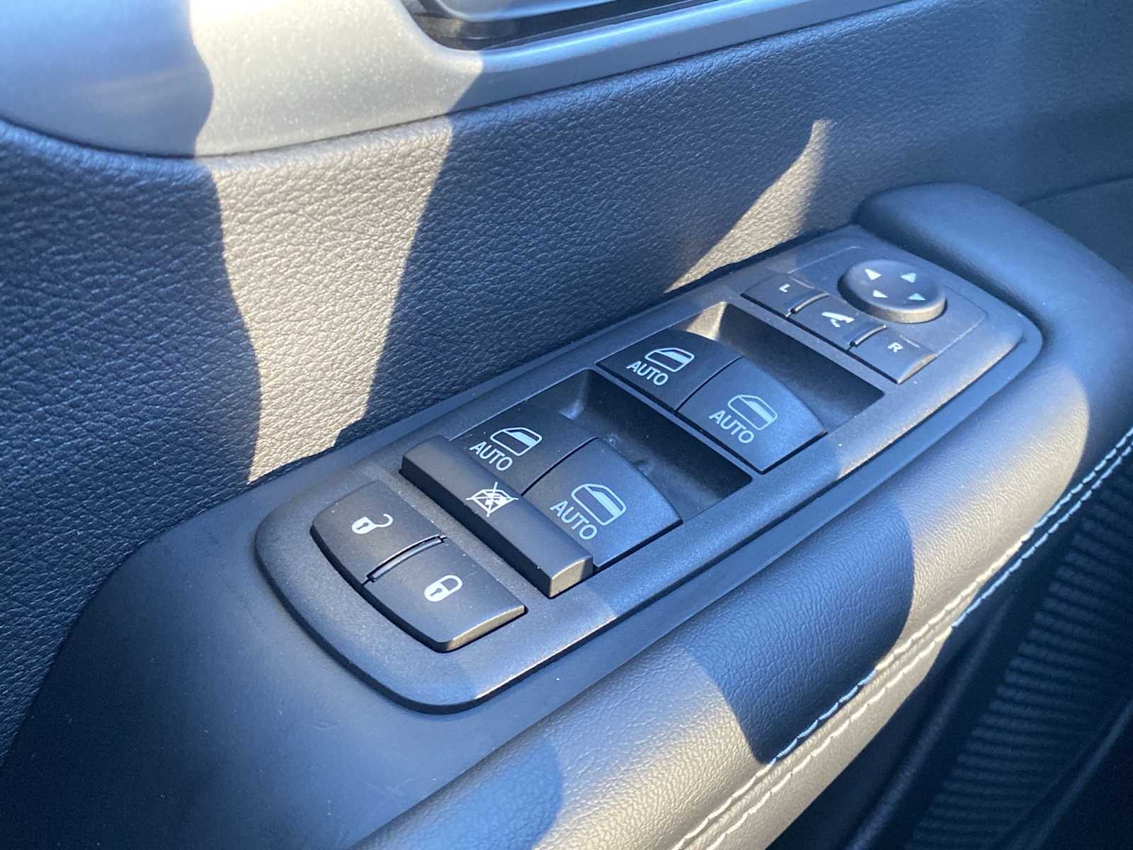 Thumbnail: 2026 Chrysler Pacifica - 20