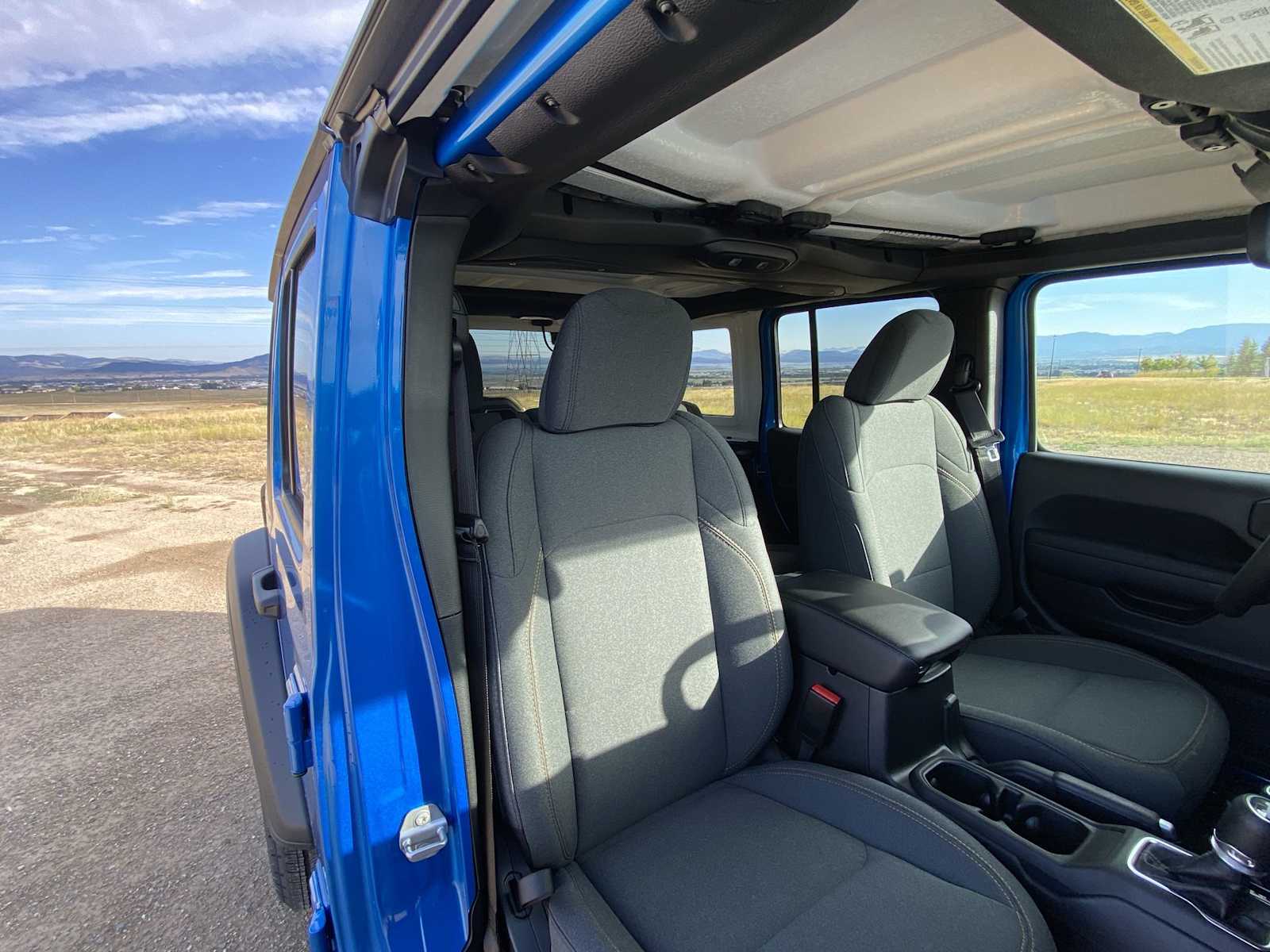 Thumbnail: 2025 Jeep Wrangler - 17