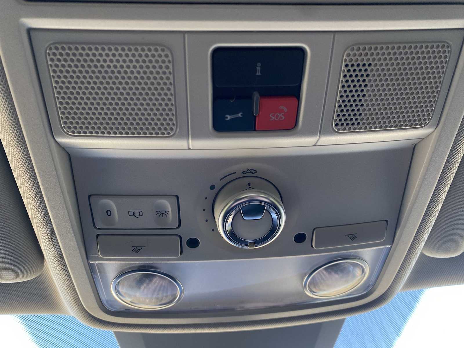 Thumbnail: 2020 Volkswagen Passat - 25