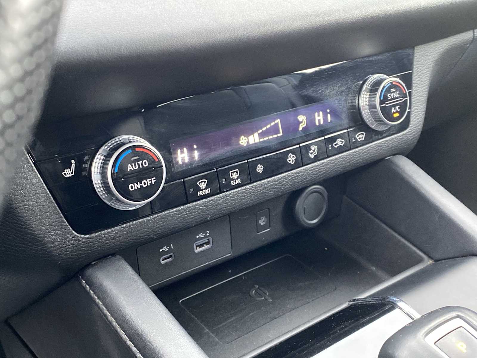 Thumbnail: 2024 Mitsubishi Outlander - 27