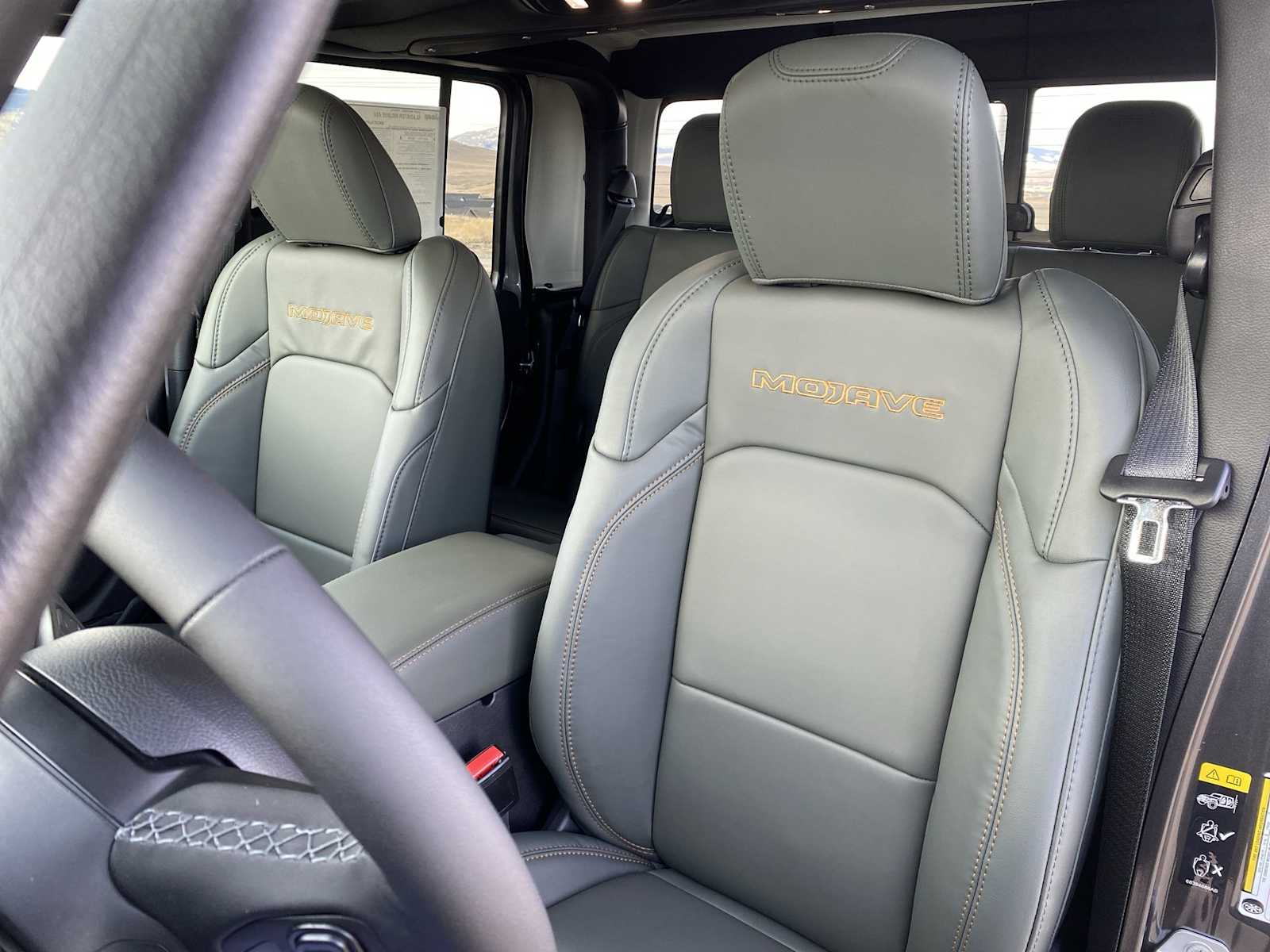 Thumbnail: 2026 Jeep Gladiator - 16