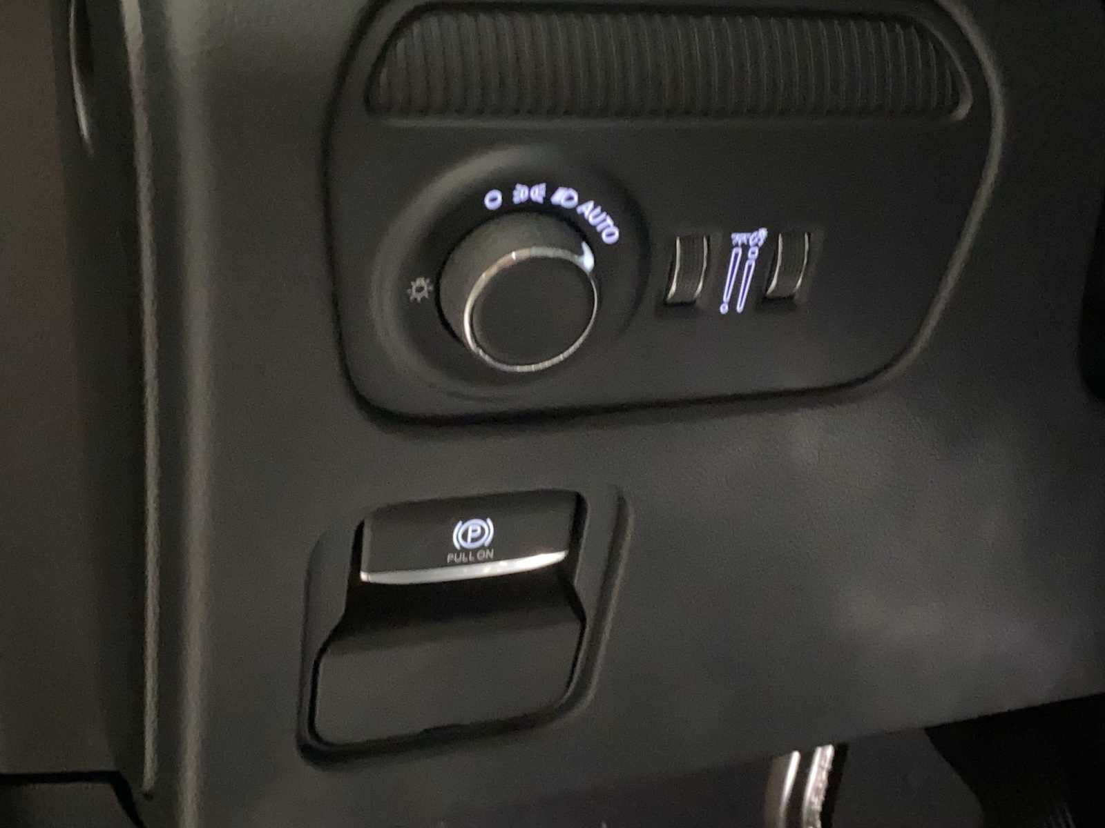 Thumbnail: 2026 Jeep Grand Wagoneer - 14