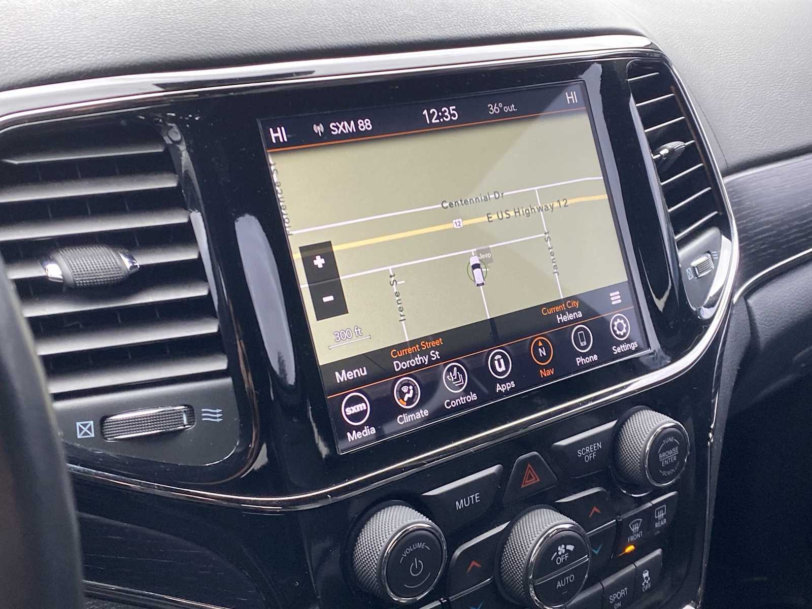 Thumbnail: 2019 Jeep Grand Cherokee - 25