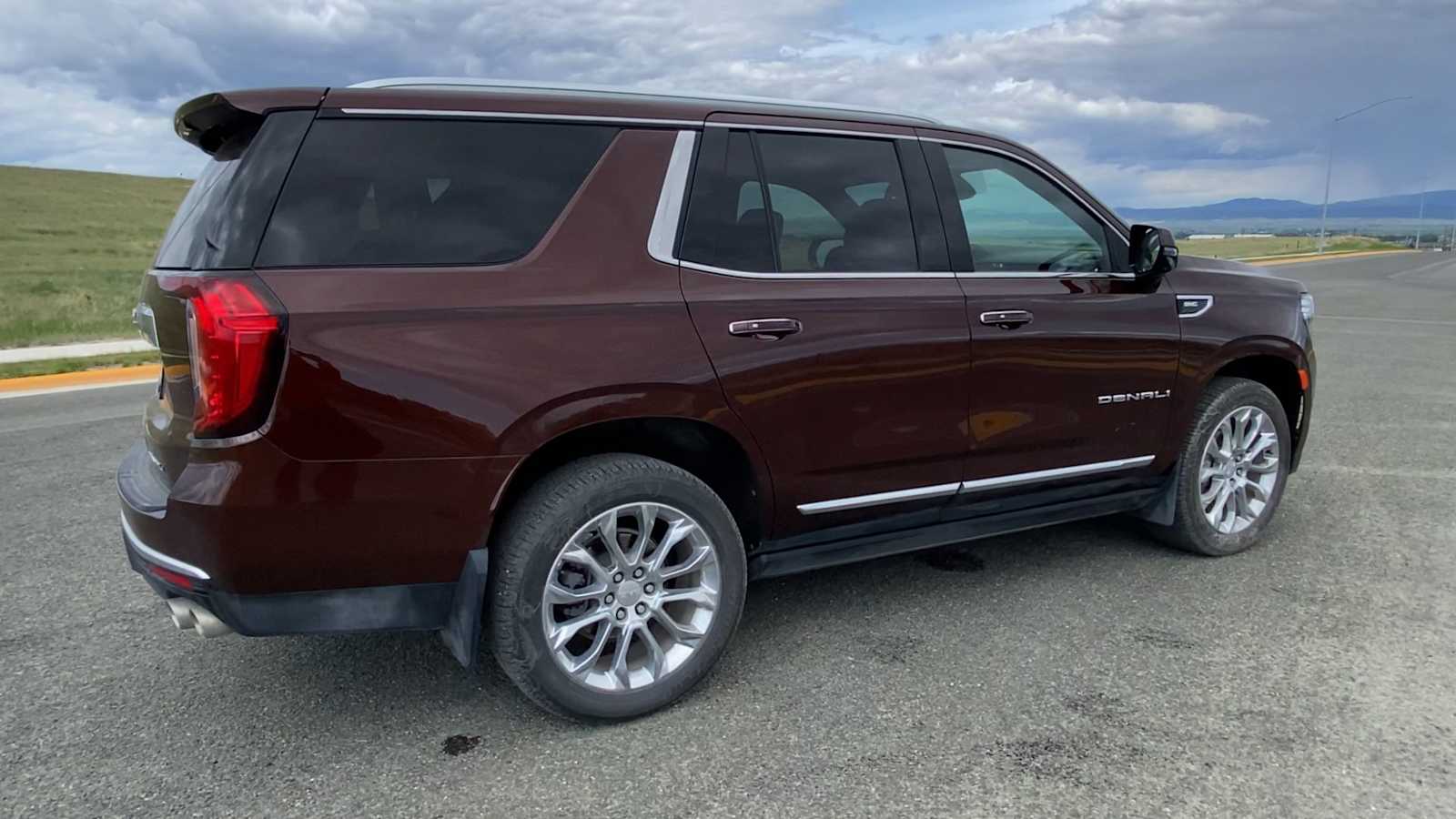 2022 GMC Yukon Denali 9