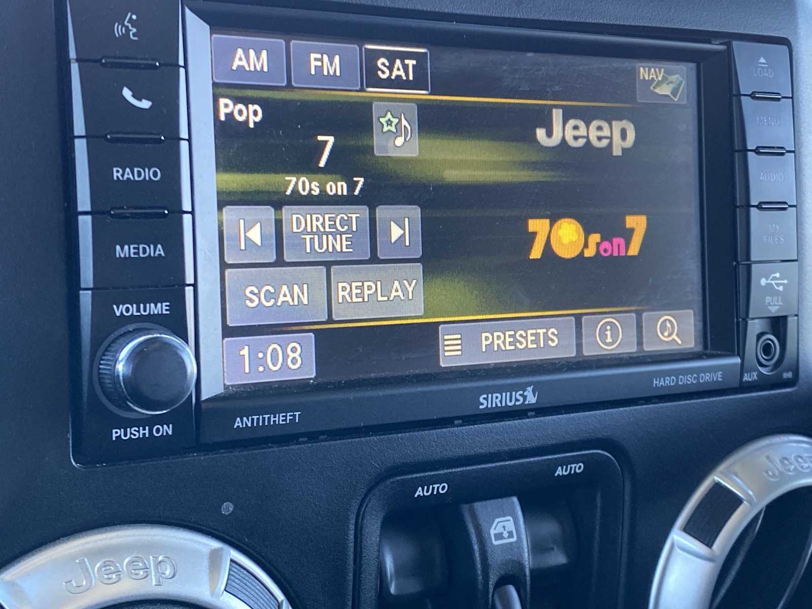 Thumbnail: 2017 Jeep Wrangler - 25