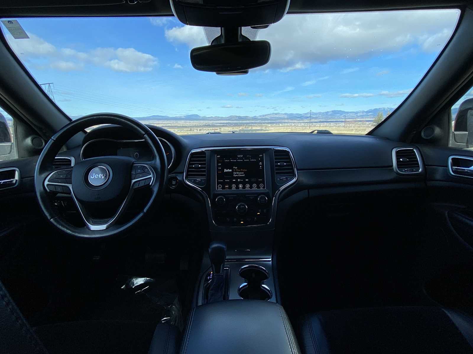 Thumbnail: 2018 Jeep Grand Cherokee - 16