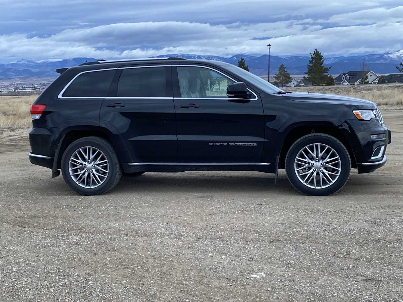 Thumbnail: 2017 Jeep Grand Cherokee - 23