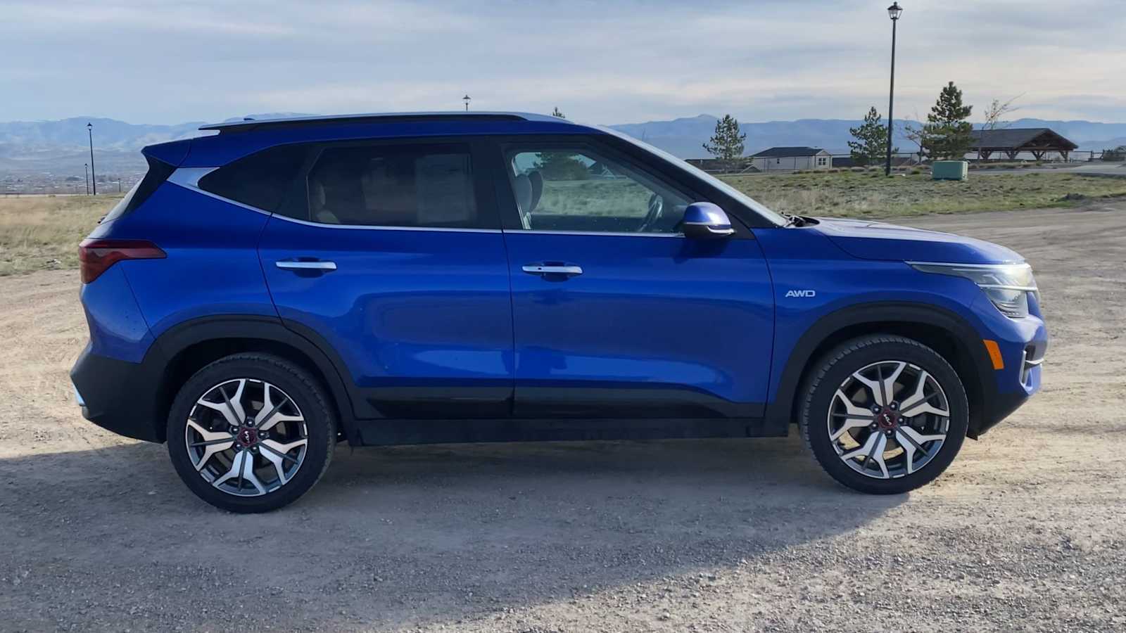 Thumbnail: 2023 Kia Seltos - 9