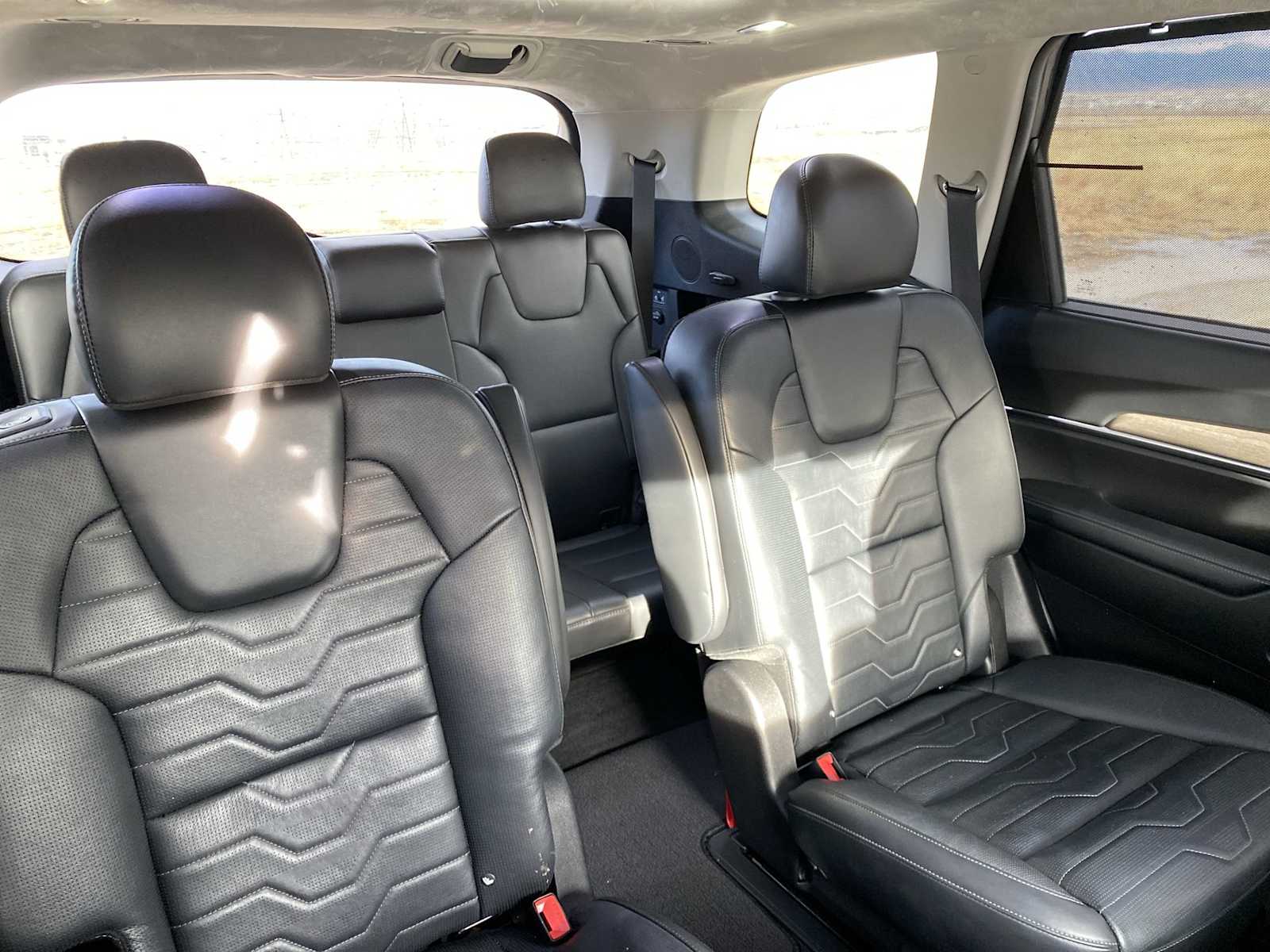 Thumbnail: 2022 Kia Telluride - 16